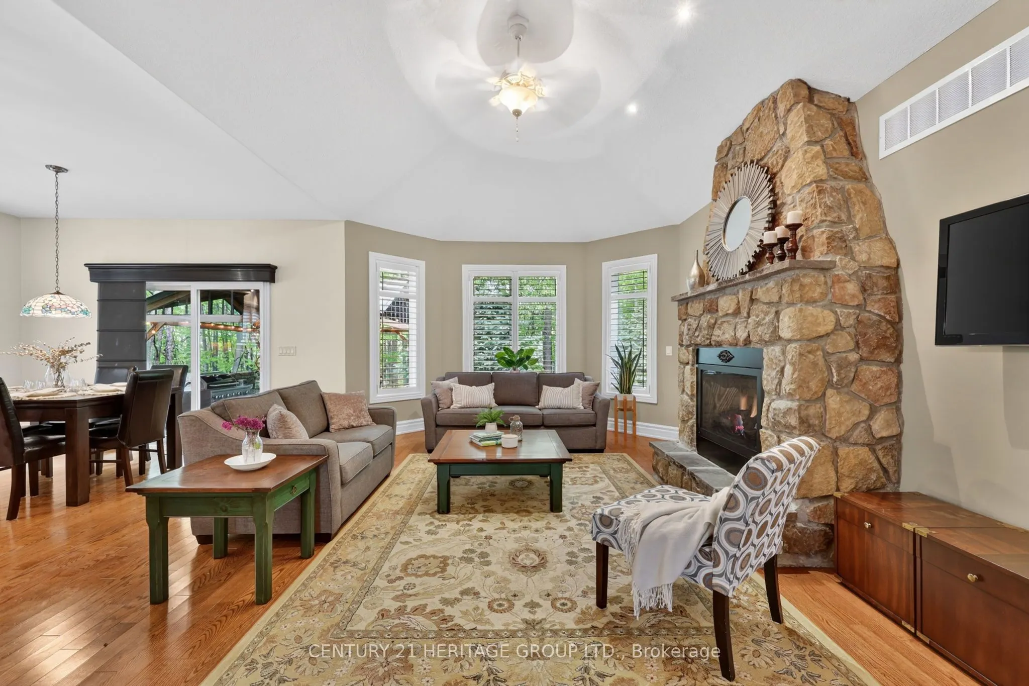 22 Lloyd Cook Drive E