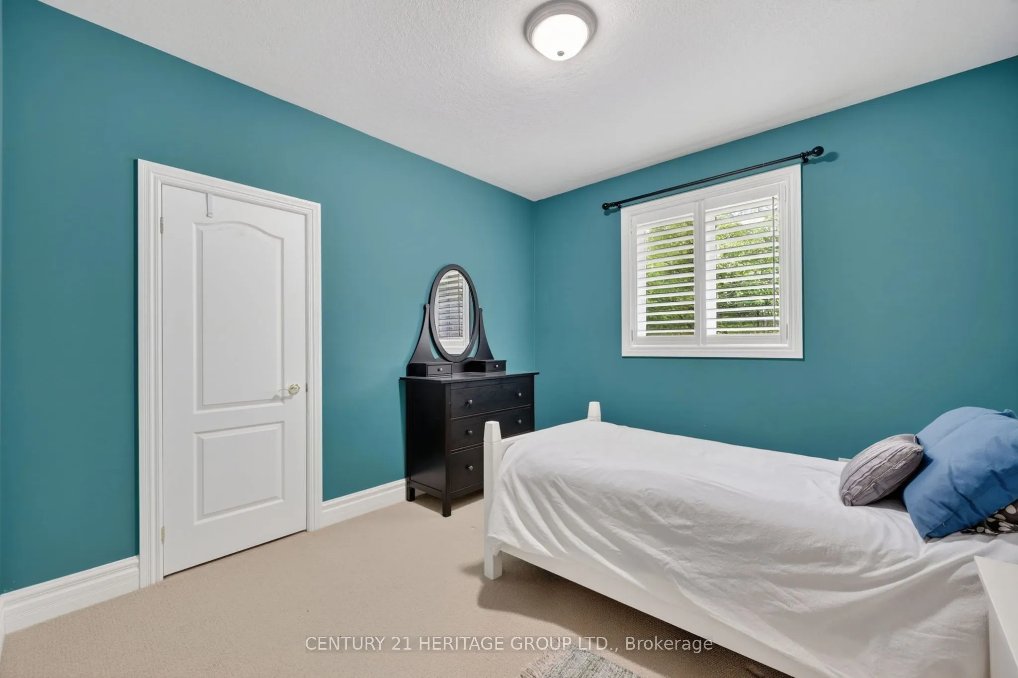 22 Lloyd Cook Drive E