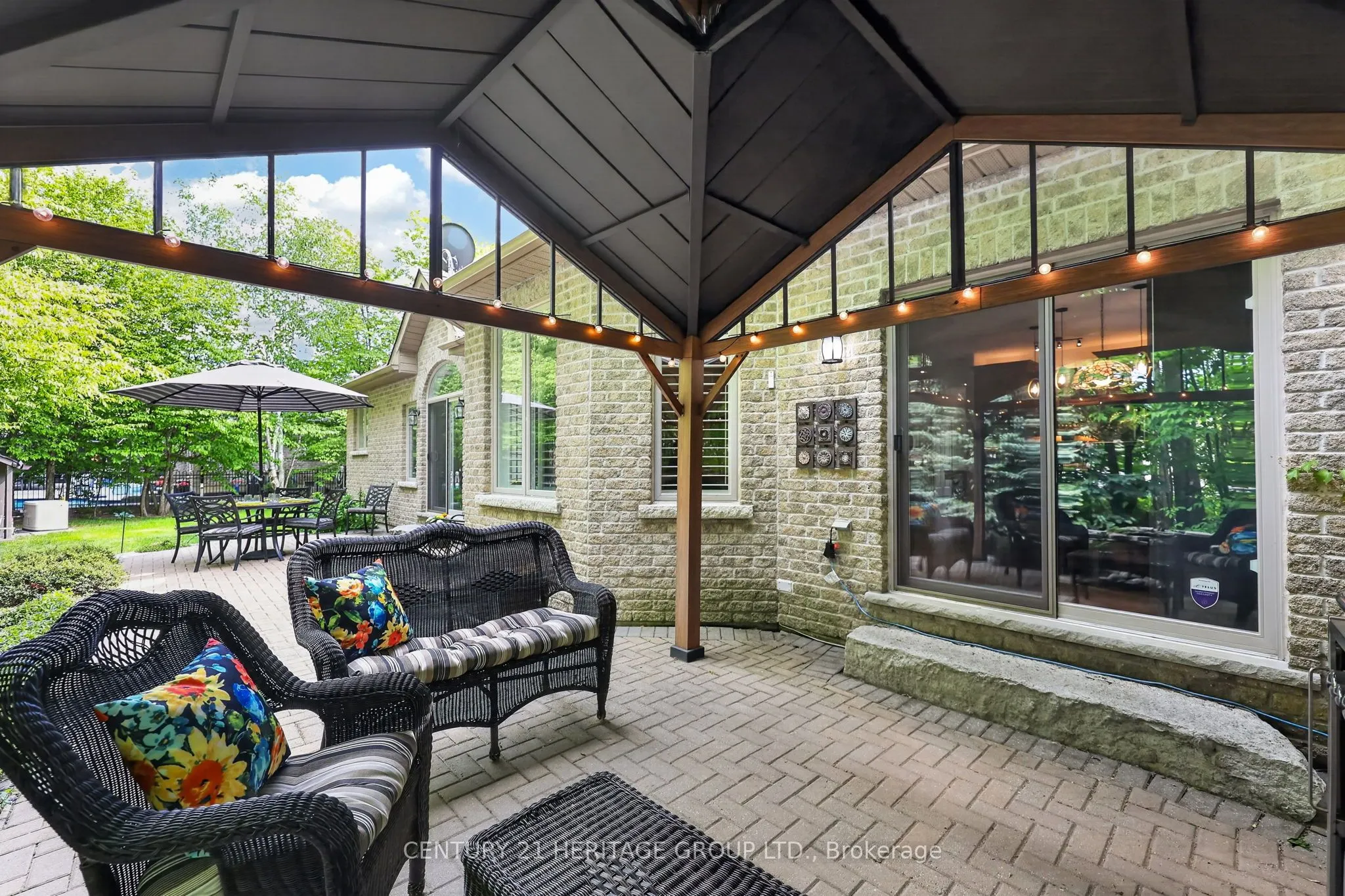 22 Lloyd Cook Drive E