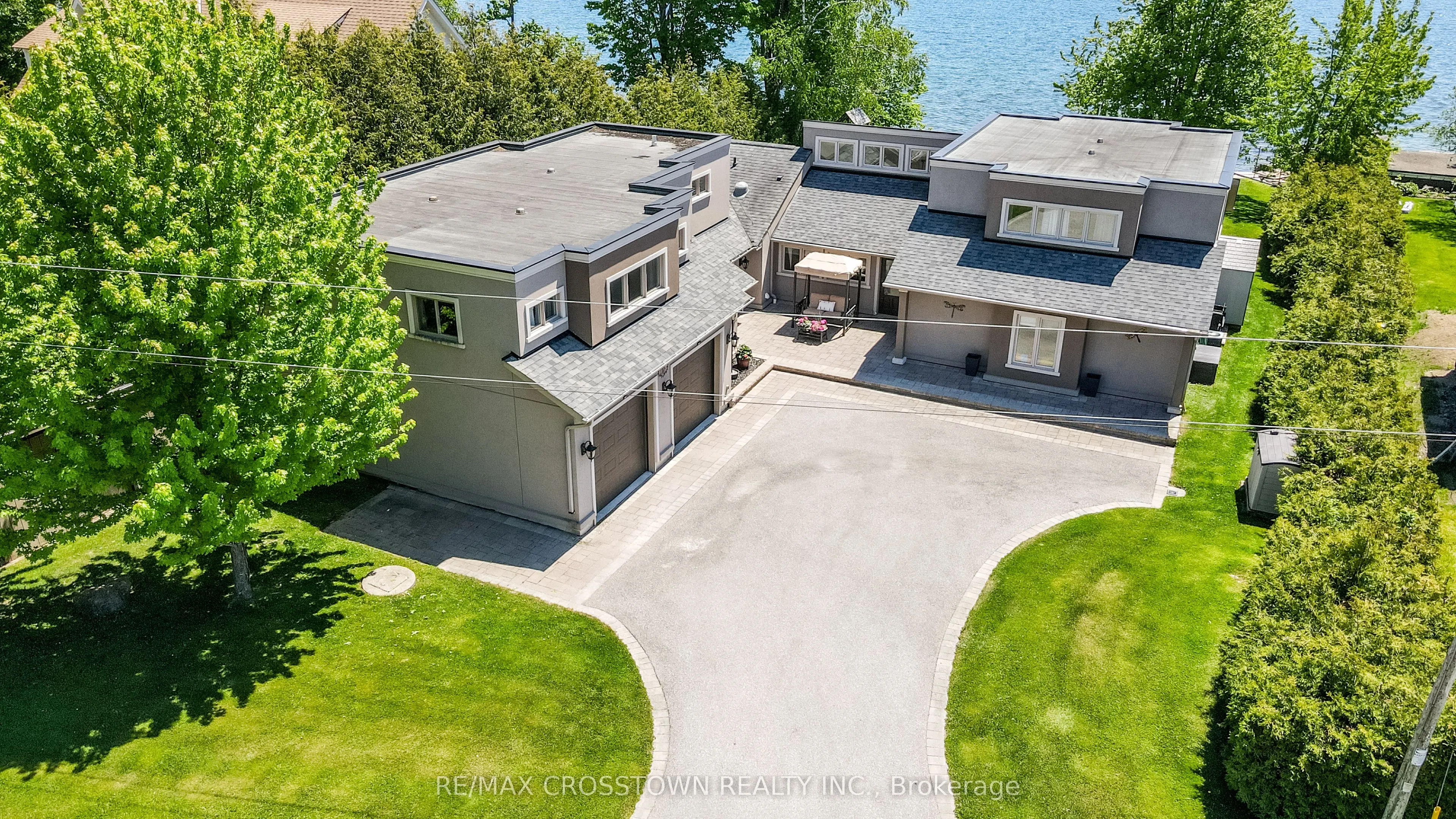 183 Lakeshore Road W