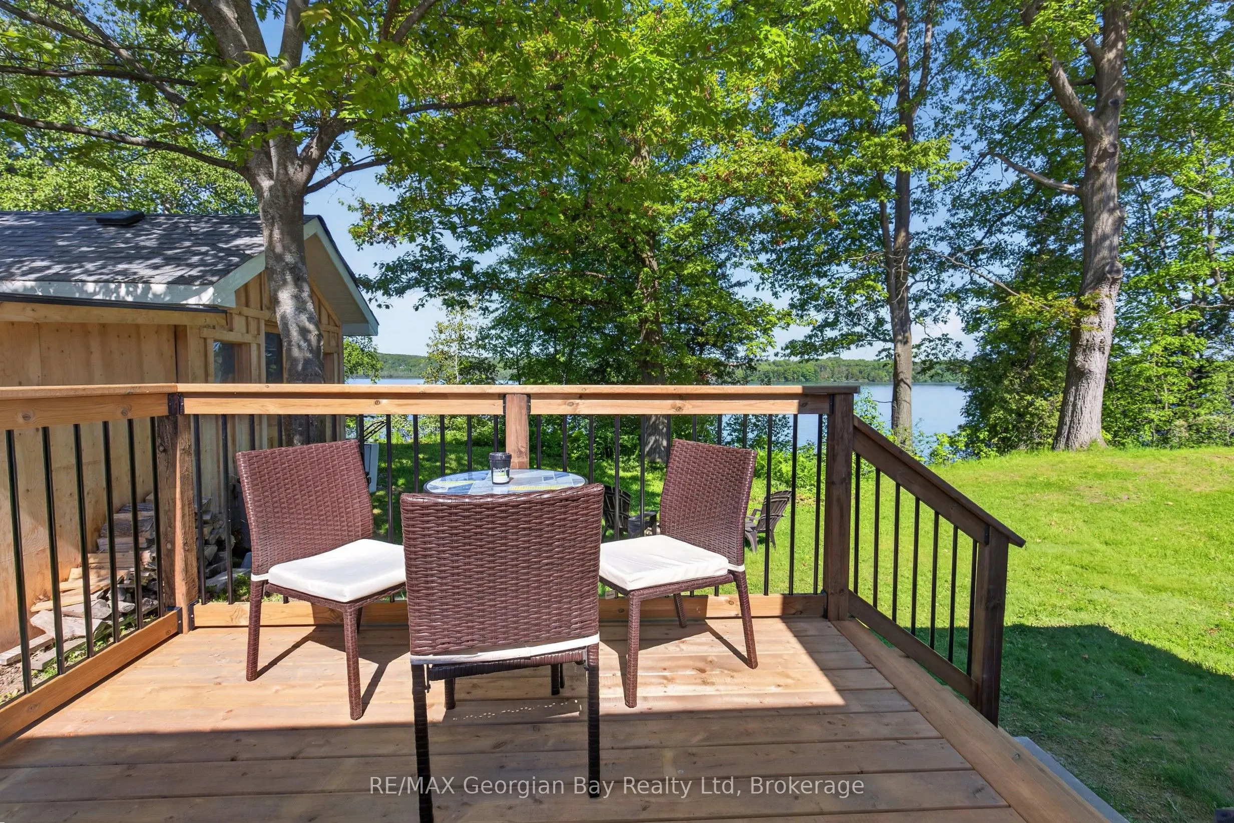 24 Lakeshore Road
