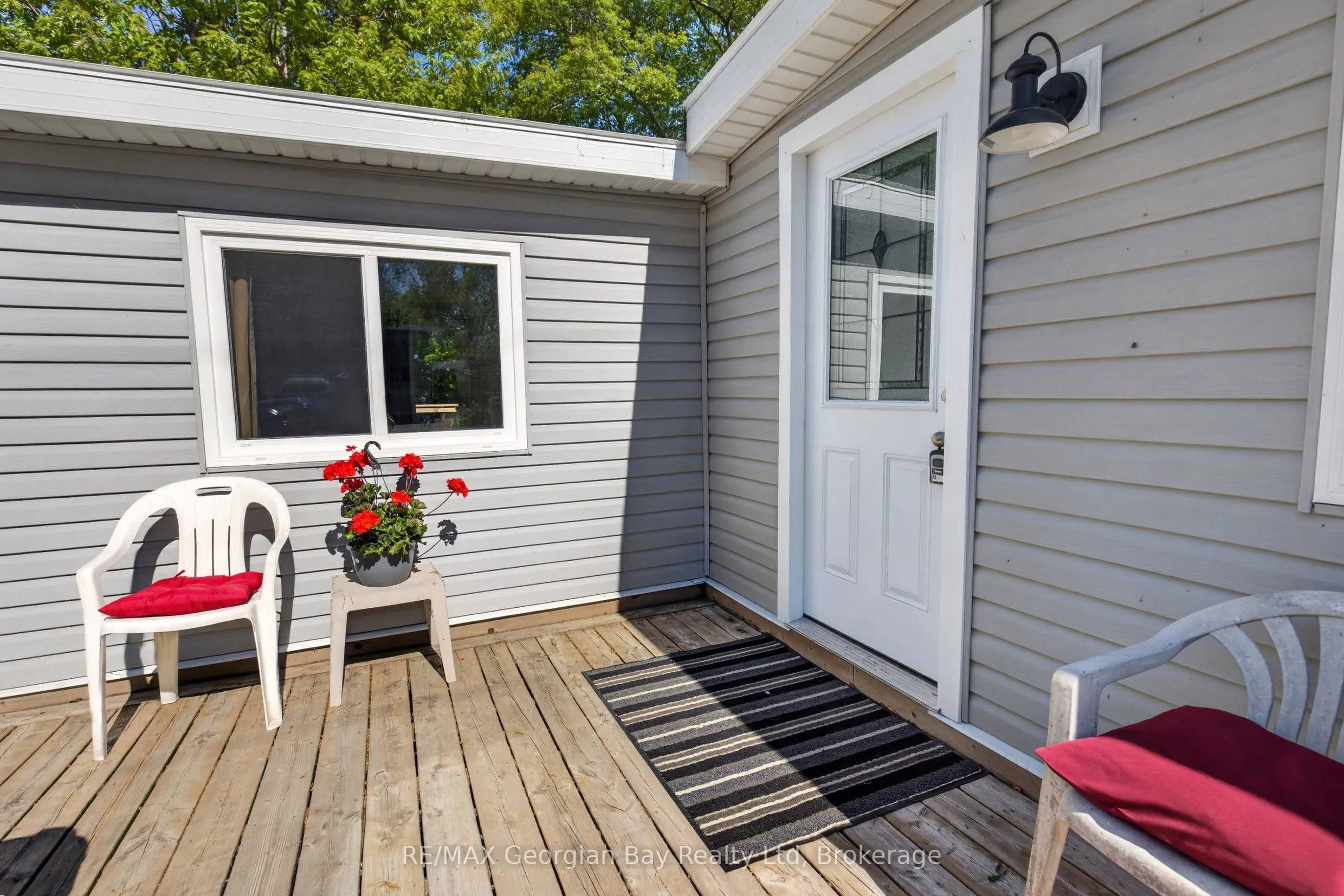 24 Lakeshore Road