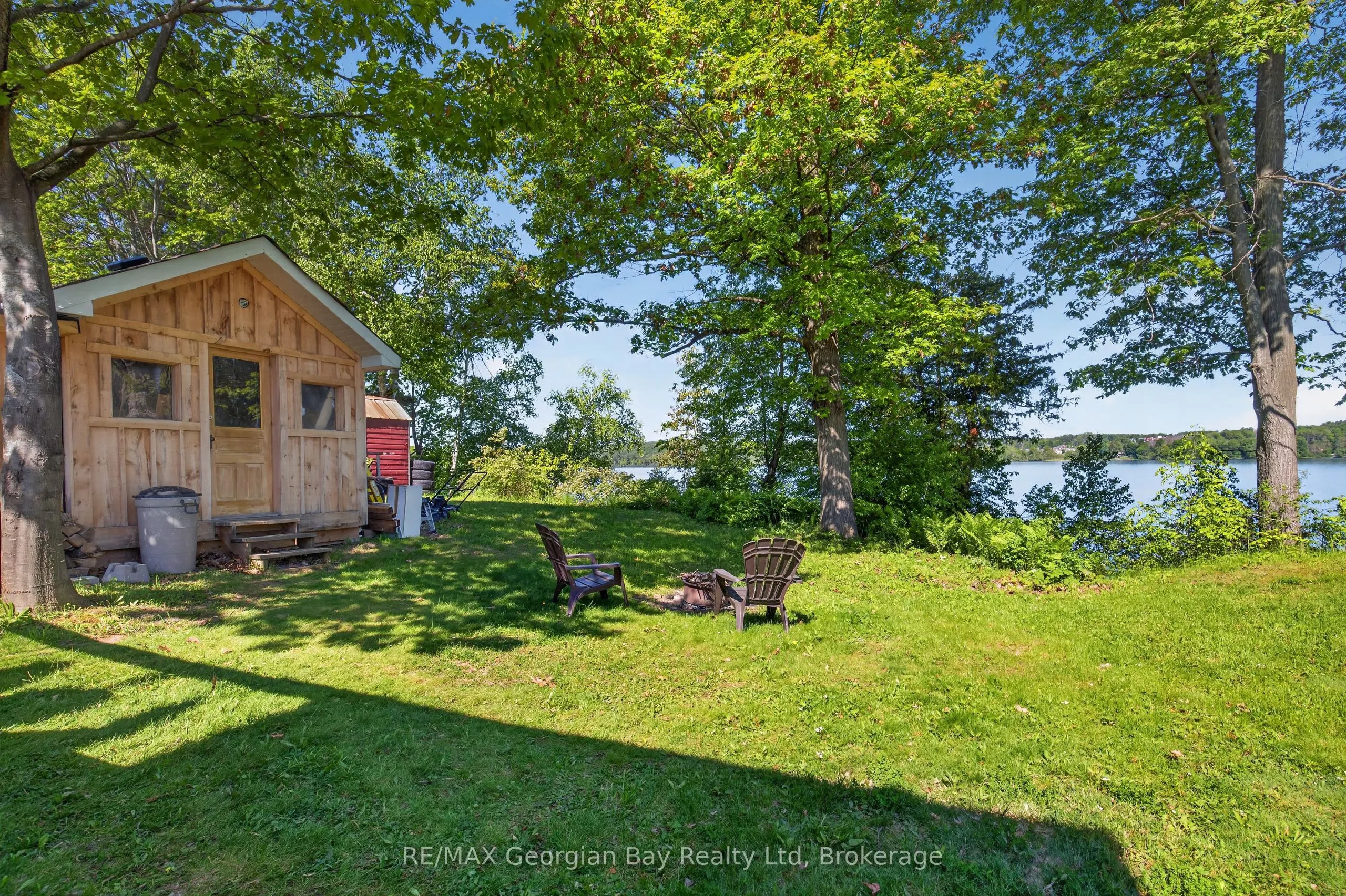 24 Lakeshore Road