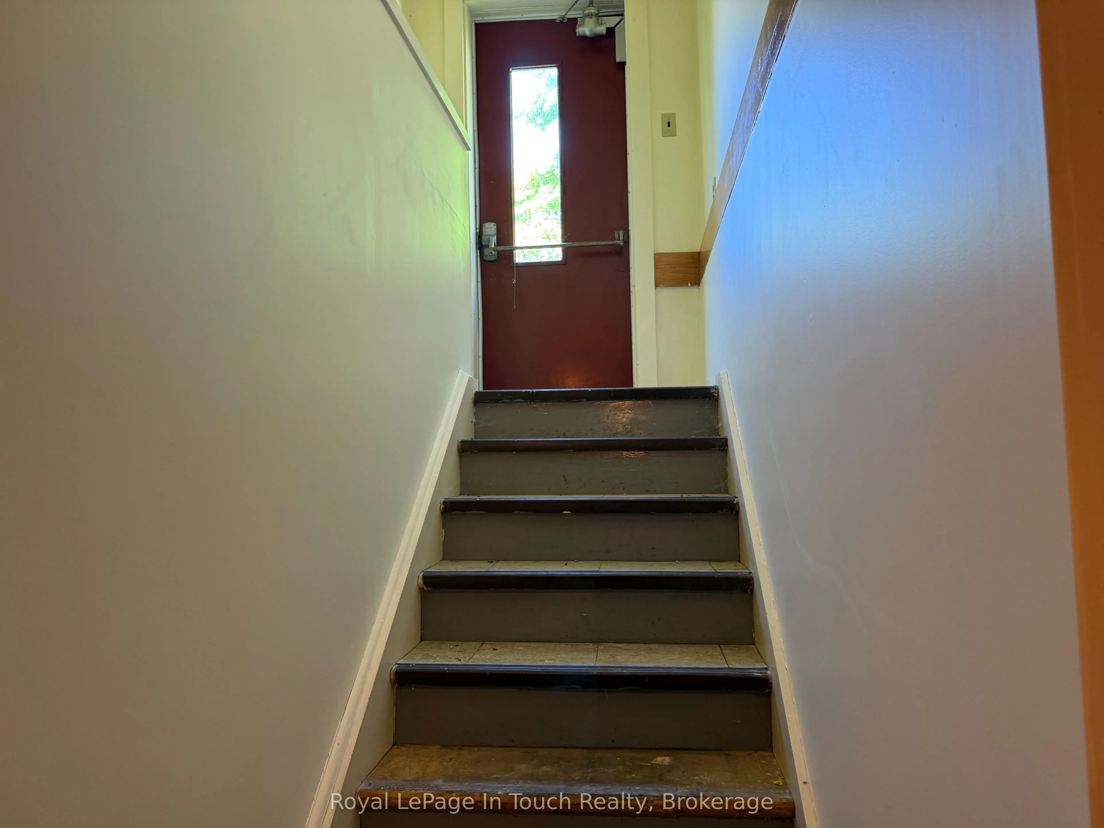 396 ASSINIBOIA Street