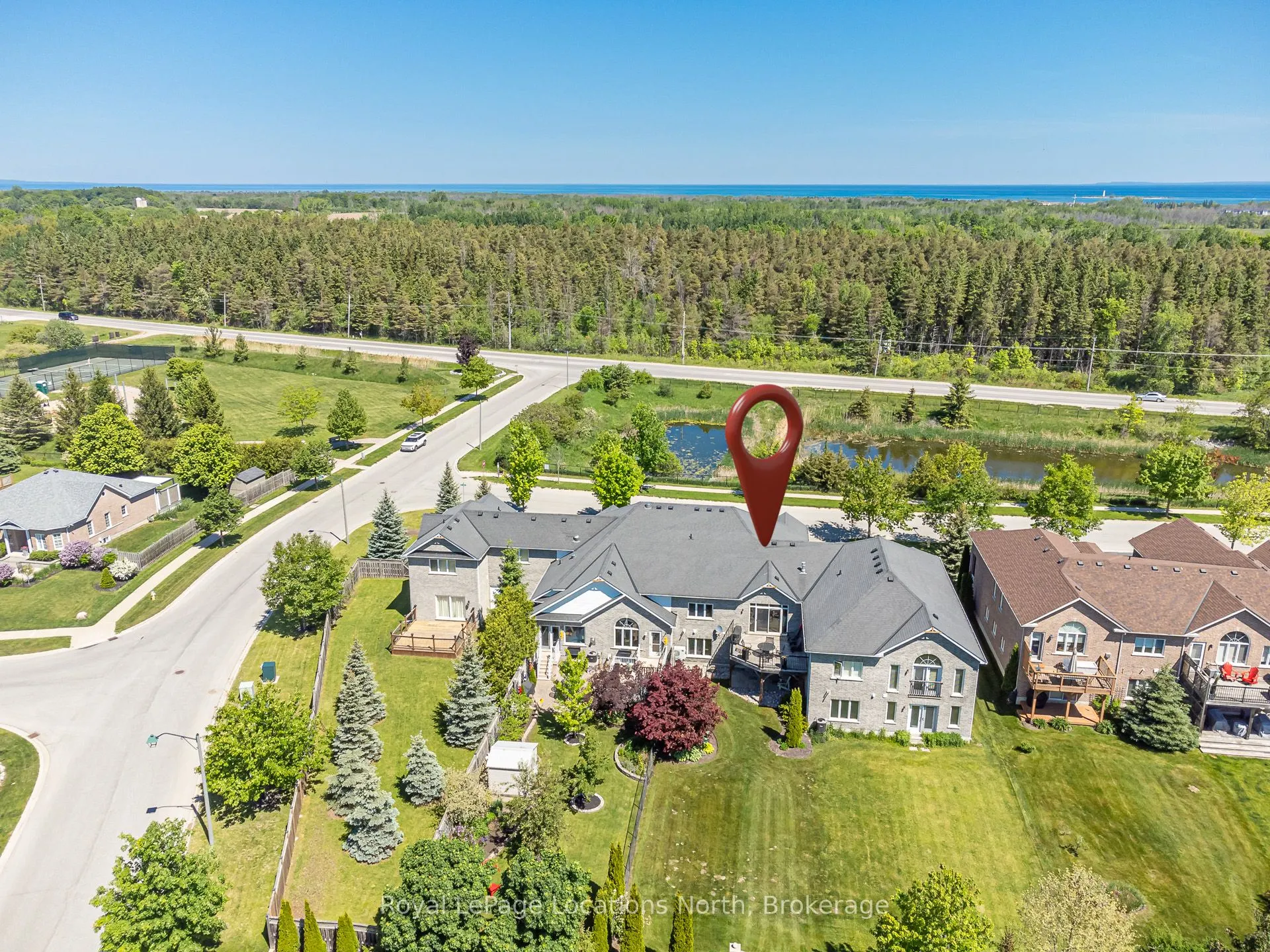 6 Thomas Drive