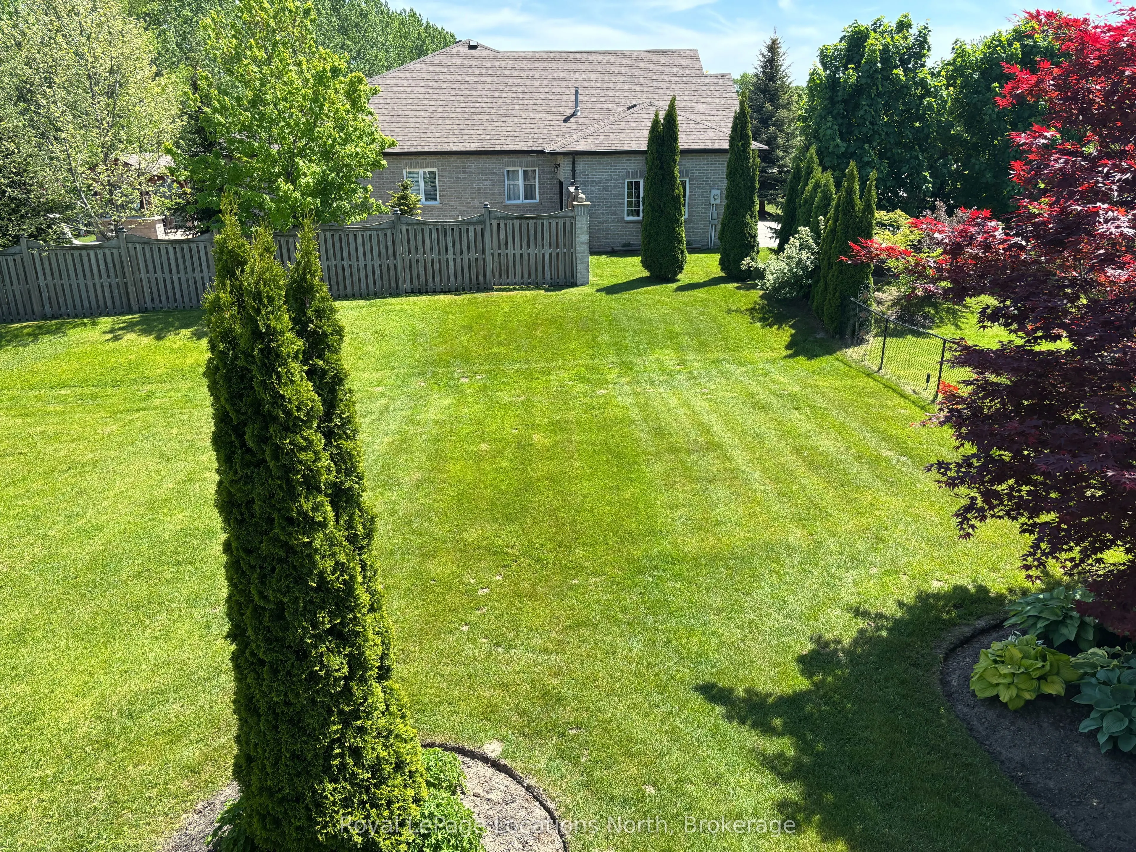 6 Thomas Drive