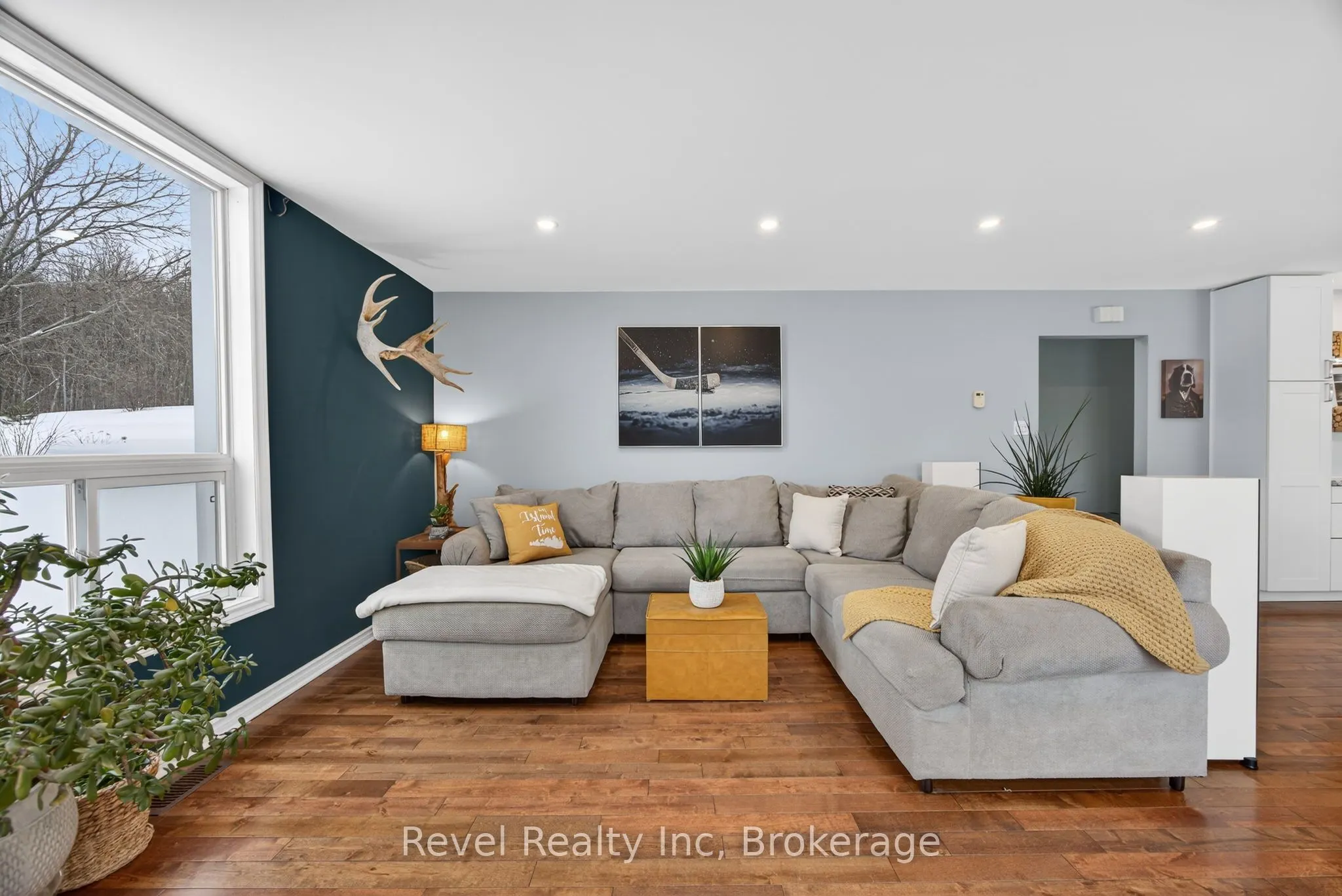 2391 Rumney Road