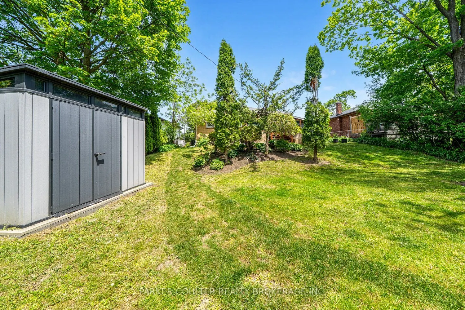 7 Oakley Park Square