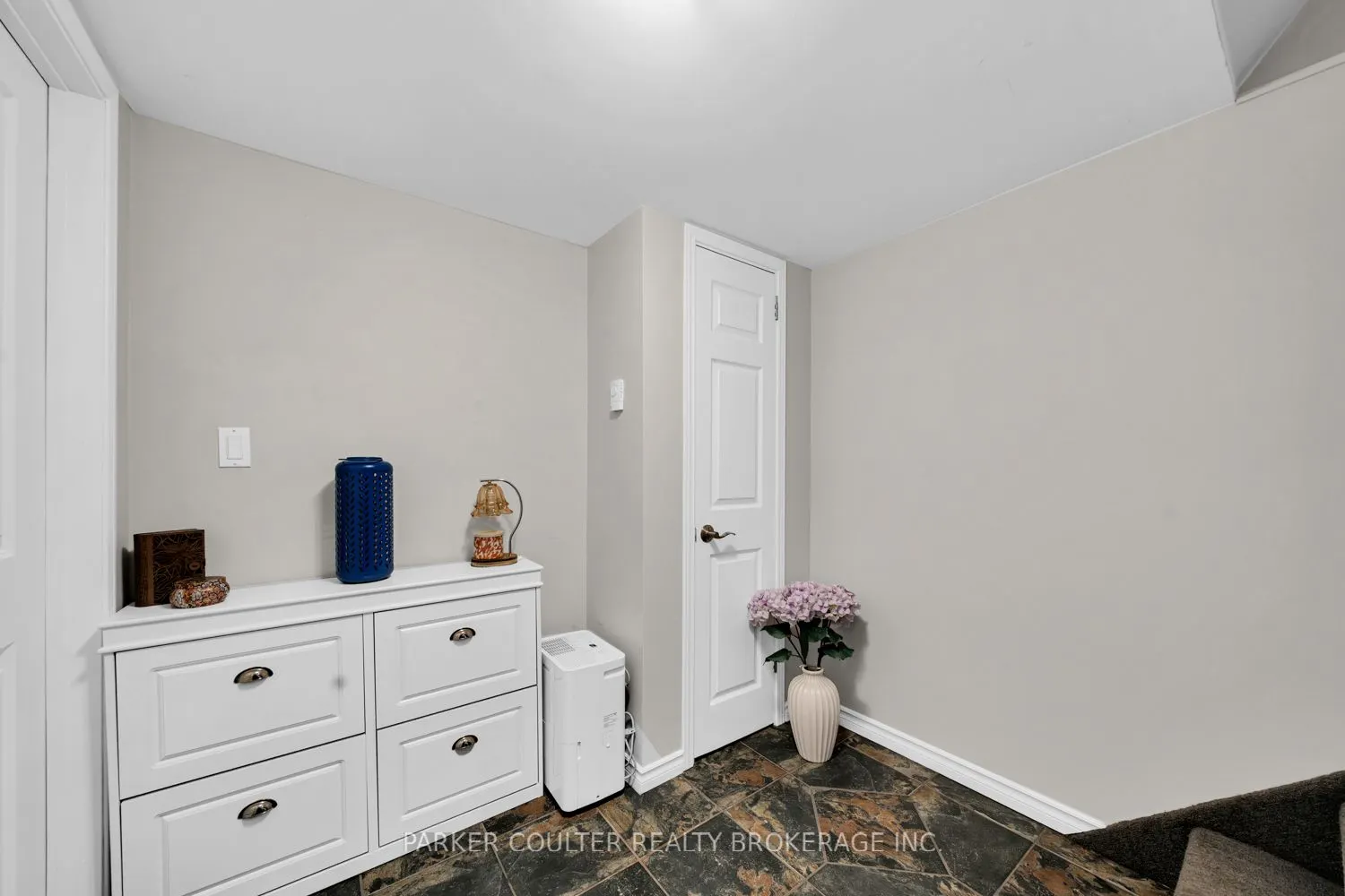 7 Oakley Park Square