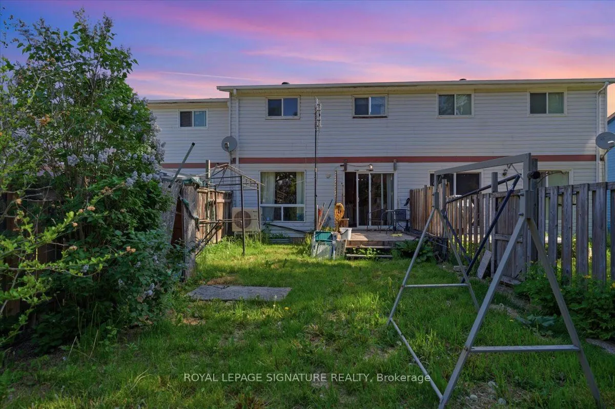 54 Scott Crescent