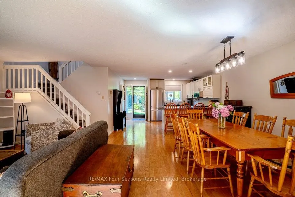158 Escarpment Crescent #158