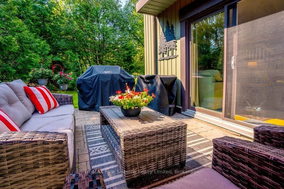 158 Escarpment Crescent #158