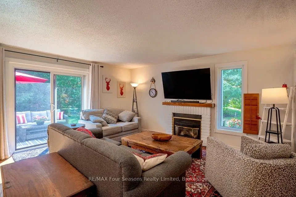 158 Escarpment Crescent #158