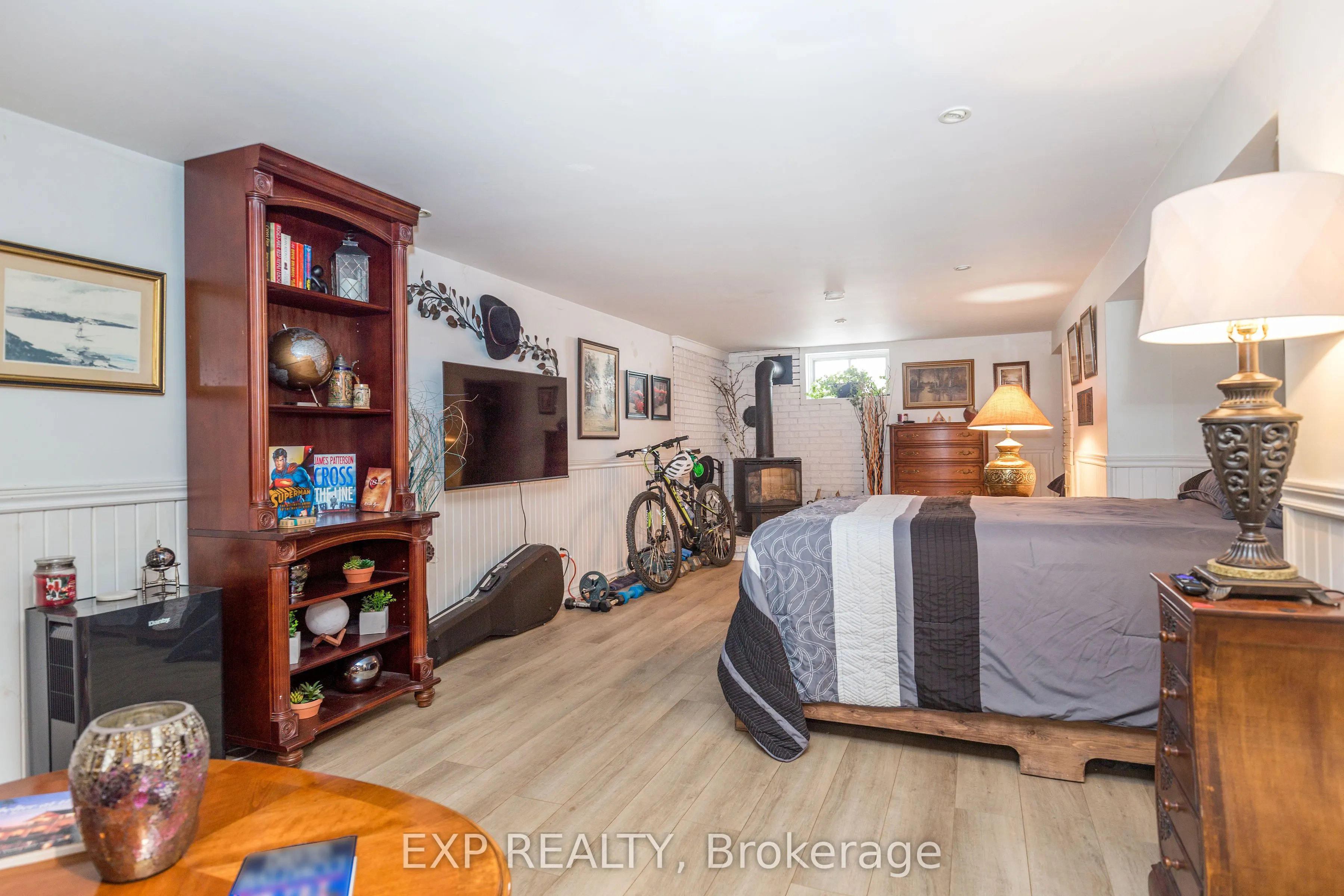 93 North Street W
