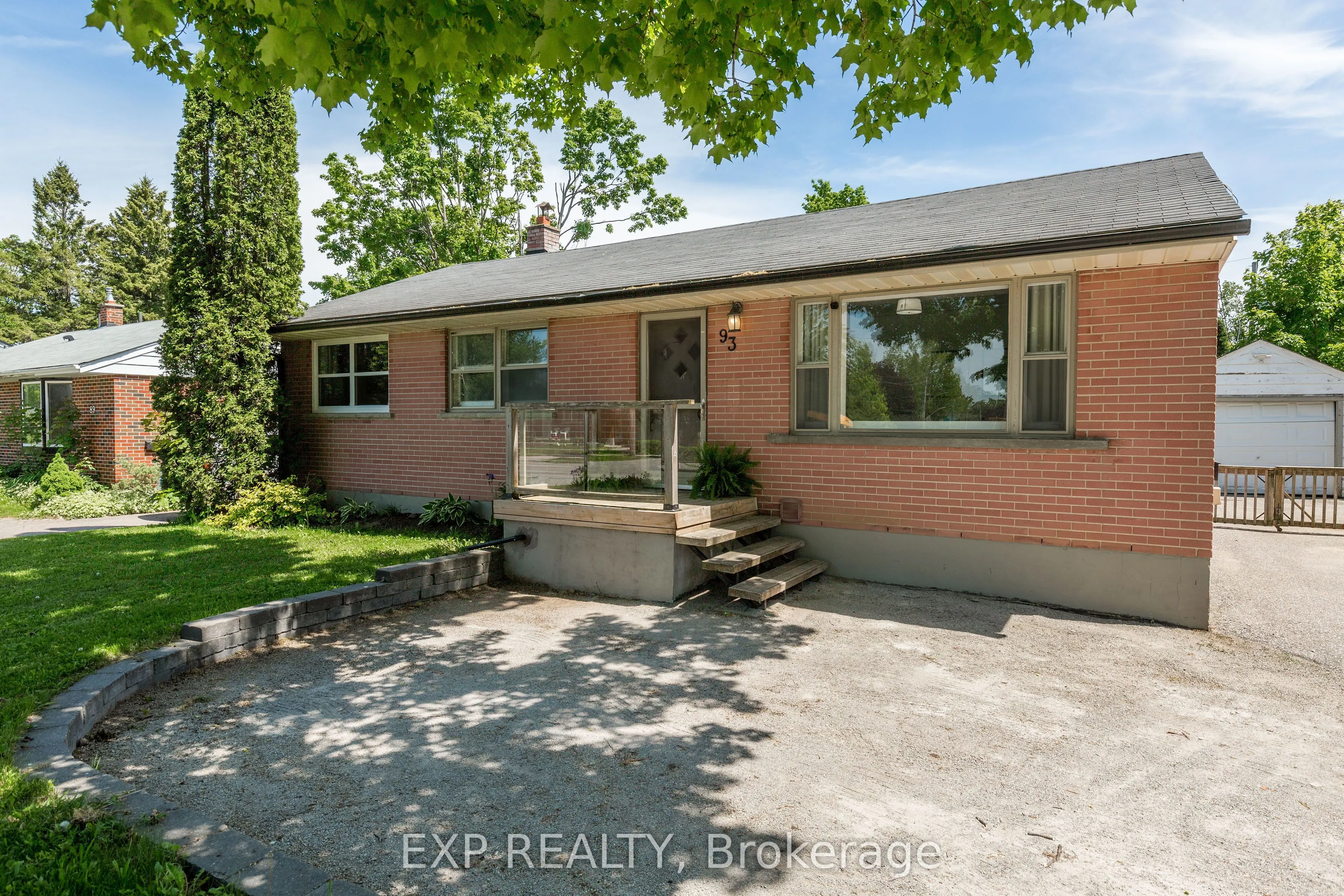 93 North Street W