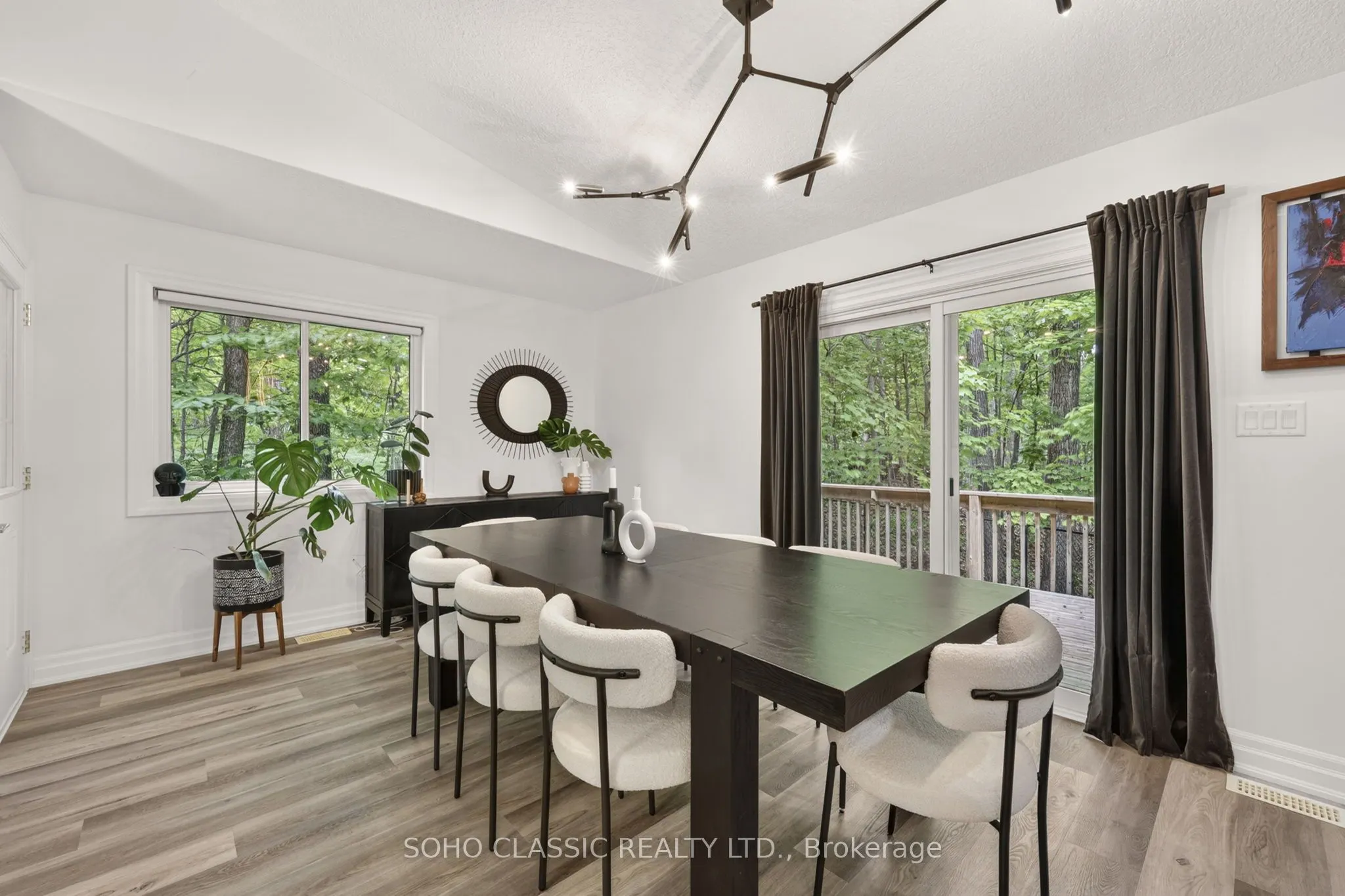 16 Oneida Avenue