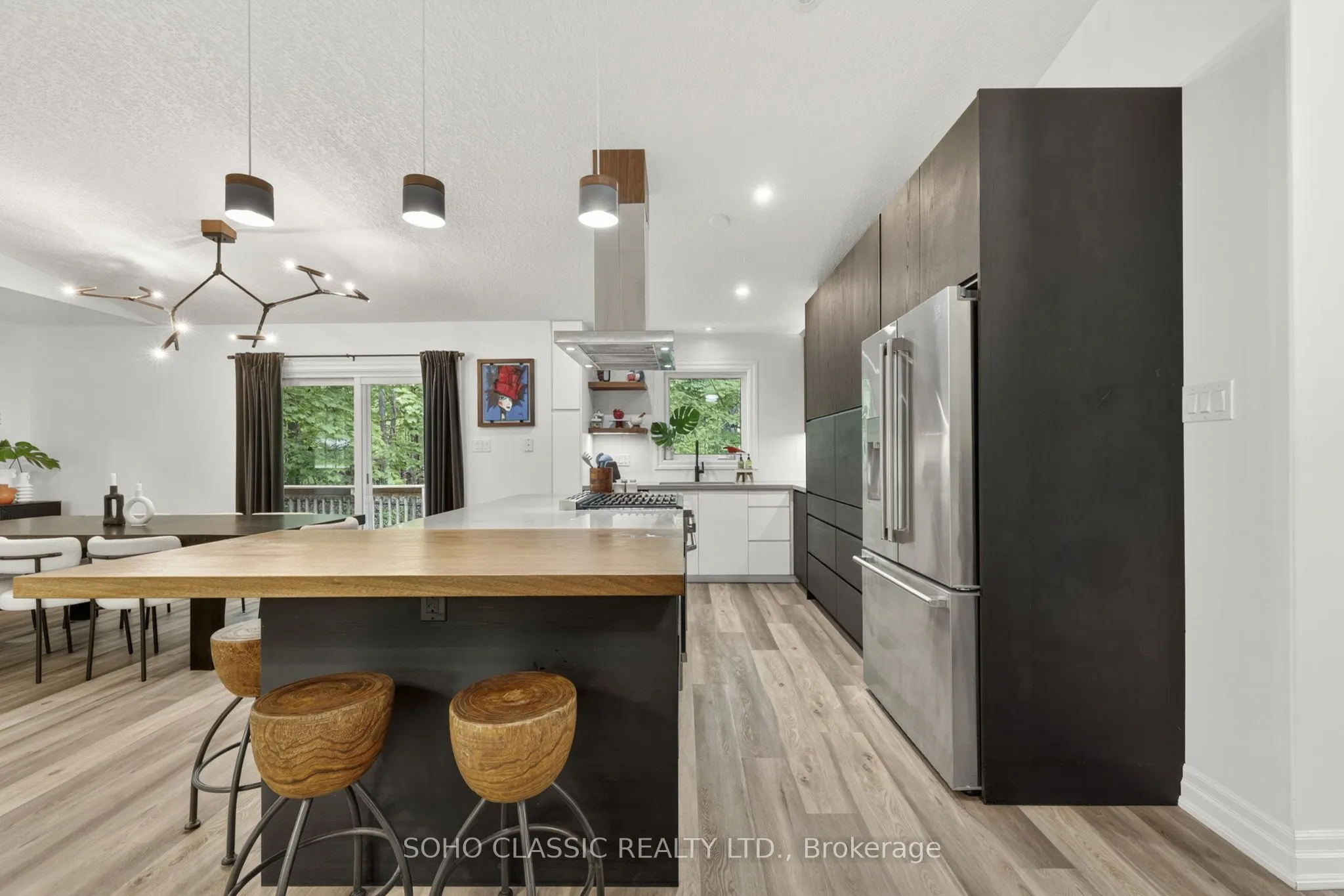 16 Oneida Avenue