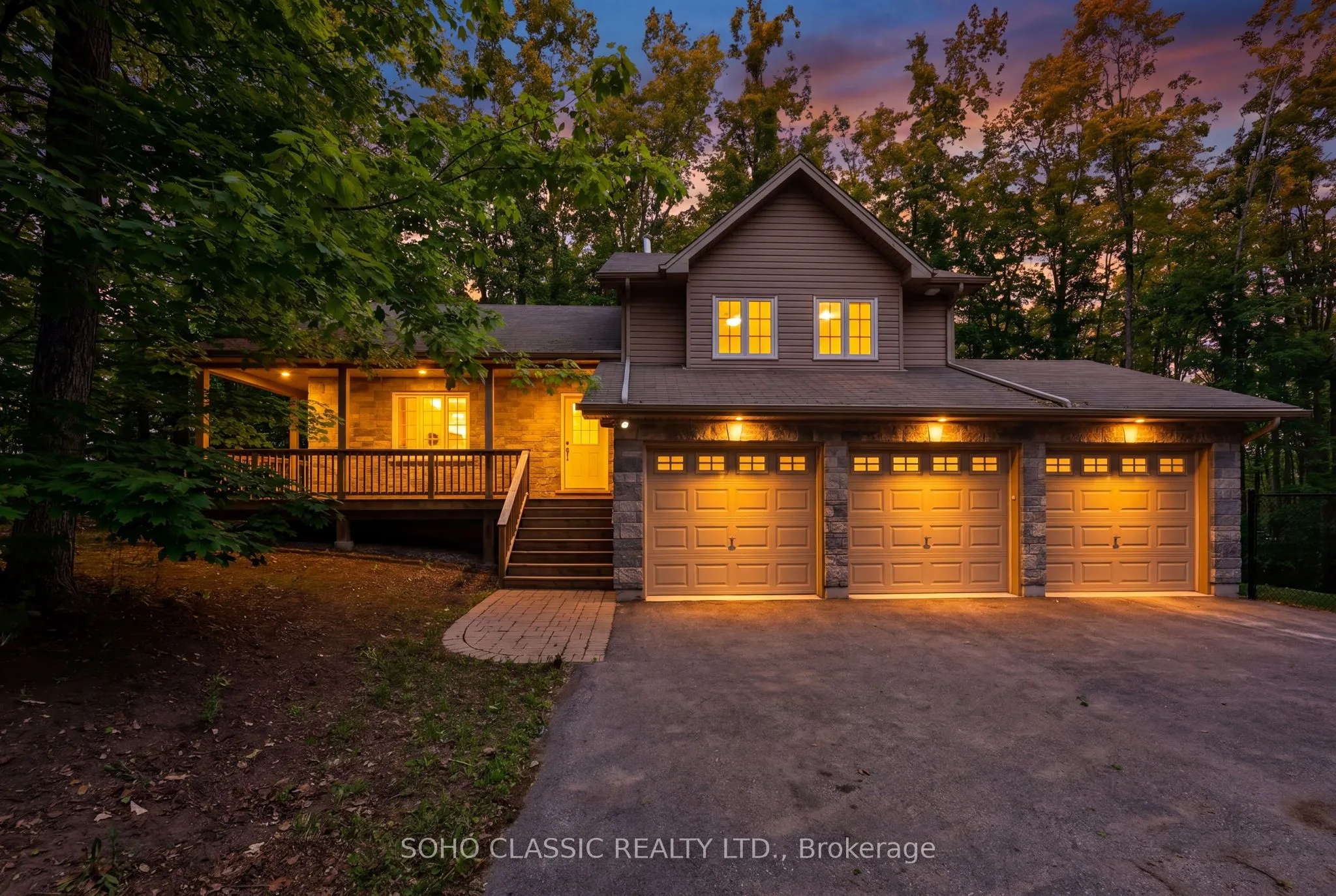 16 Oneida Avenue