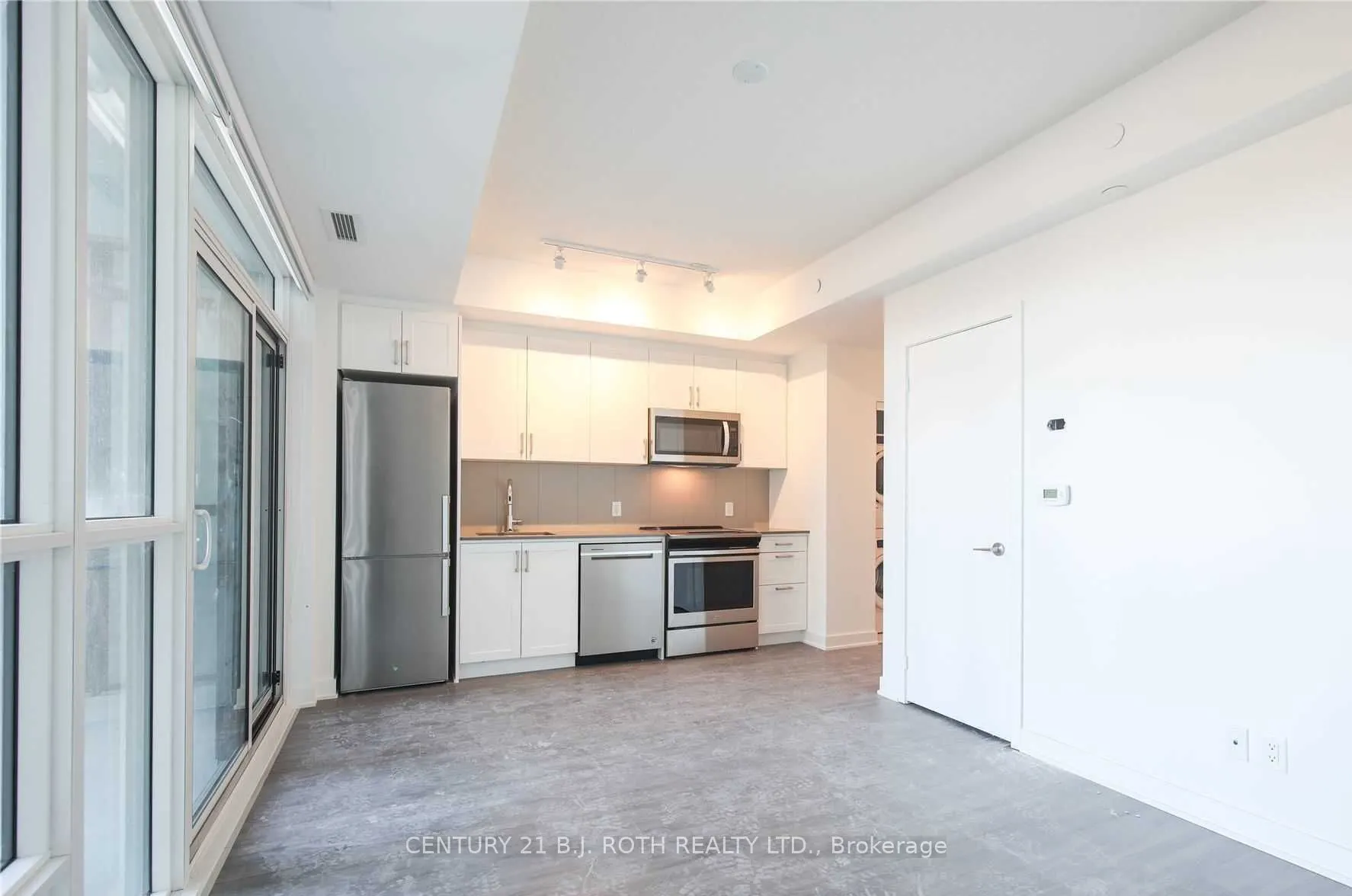 681 Yonge Street N #201