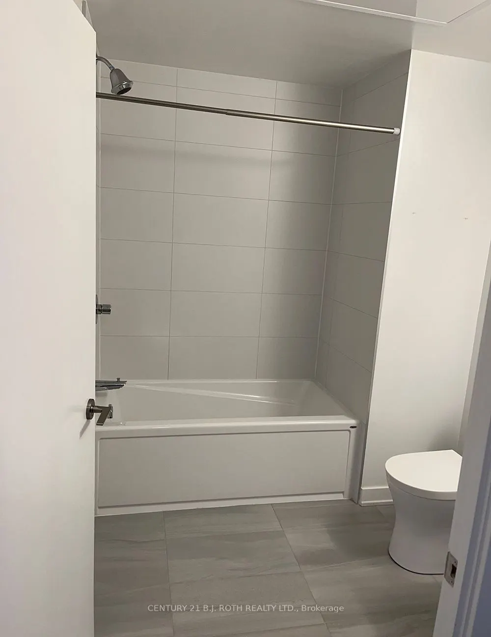 681 Yonge Street N #201