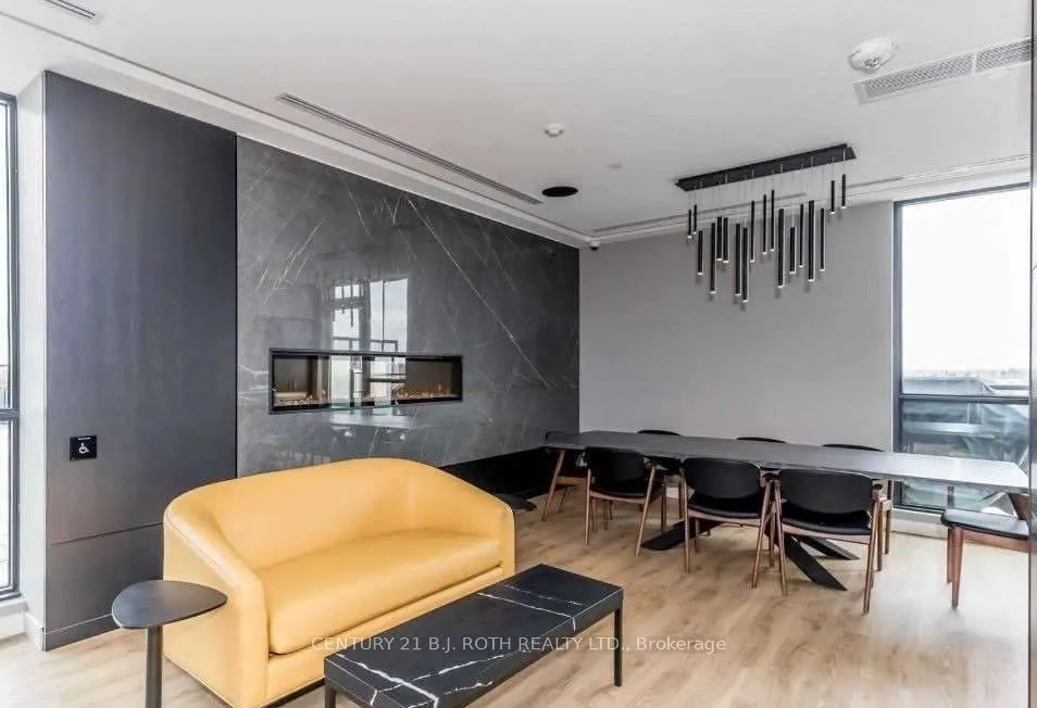 681 Yonge Street N #201