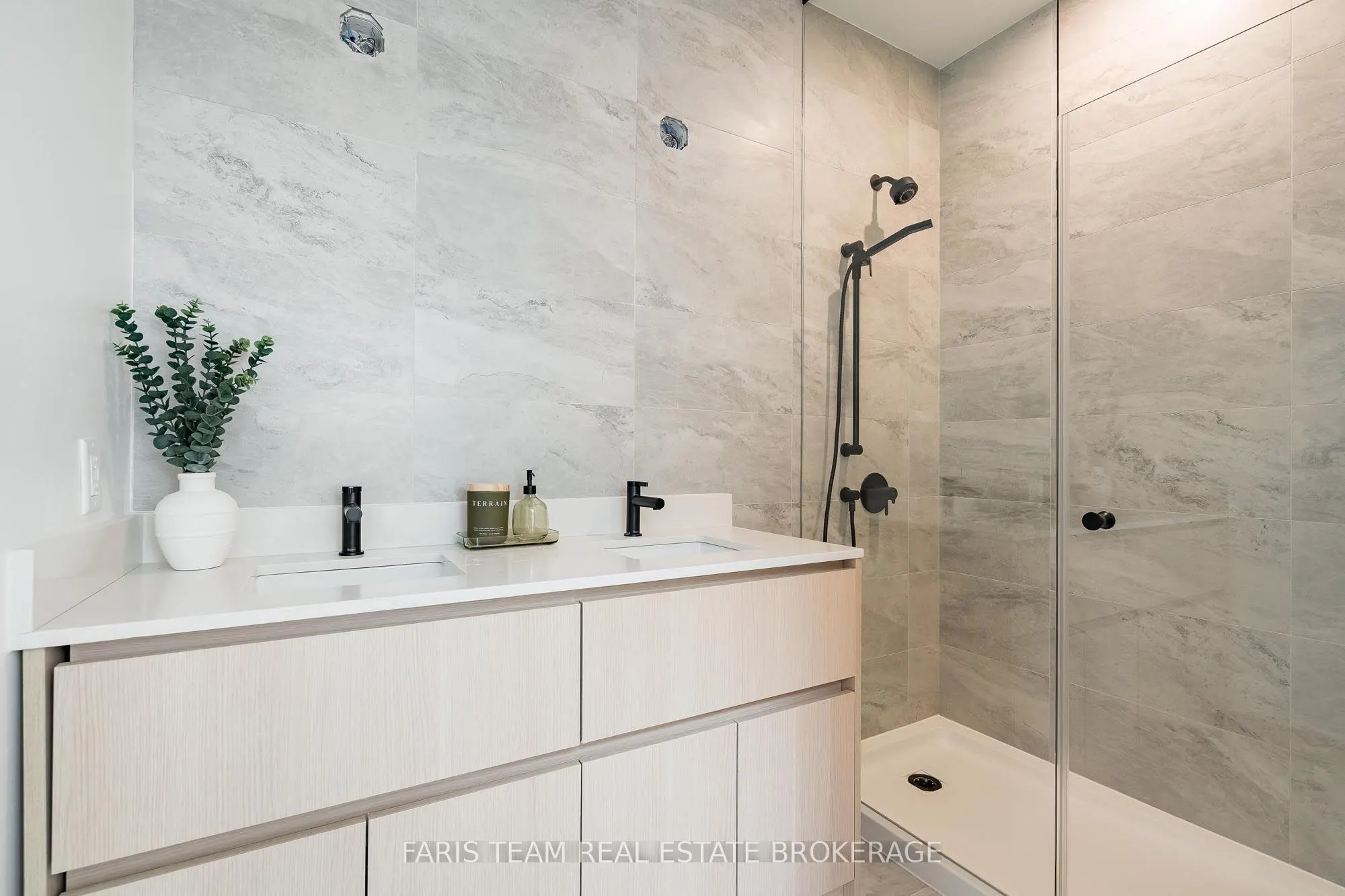 31 Huron Street #611