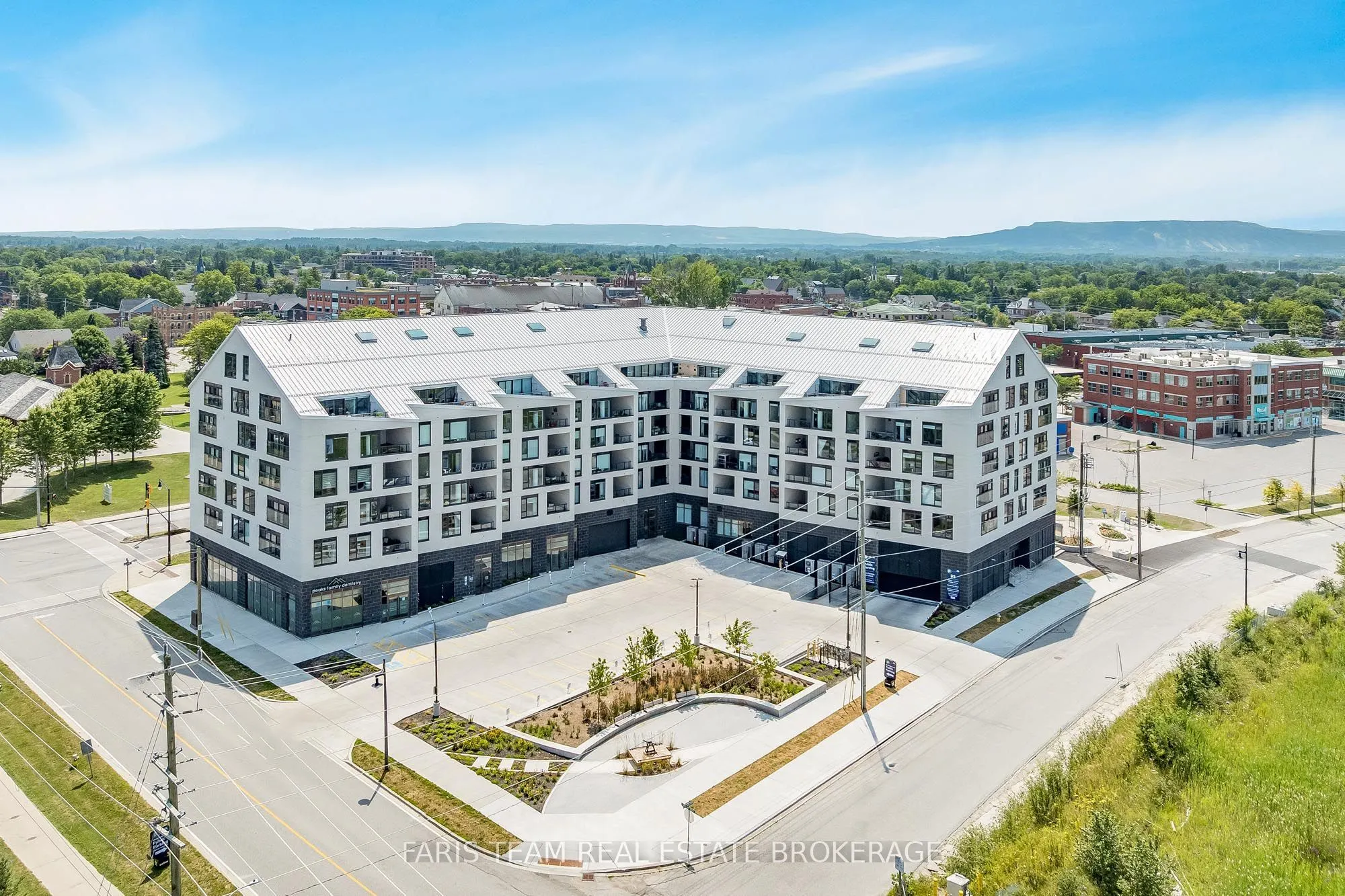 31 Huron Street #412