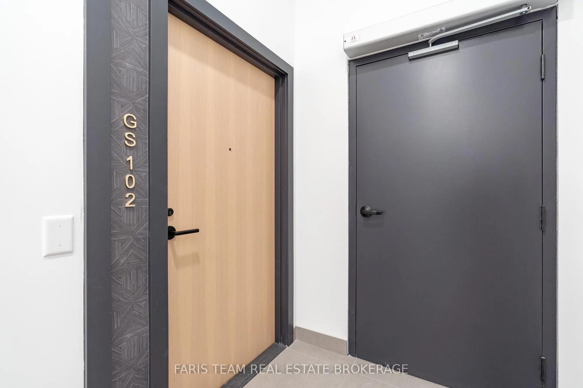 31 Huron Street #216