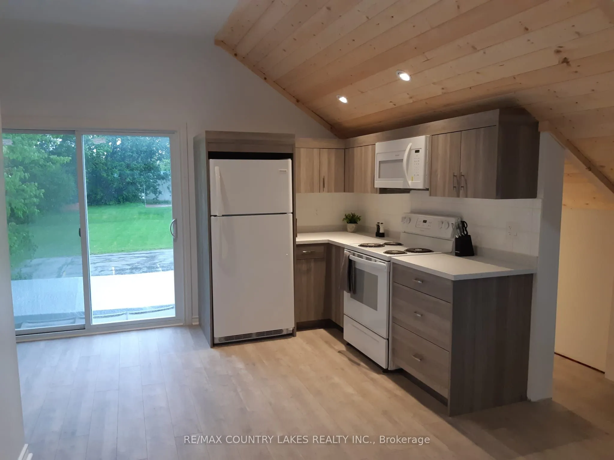 3232 Simcoe Road
