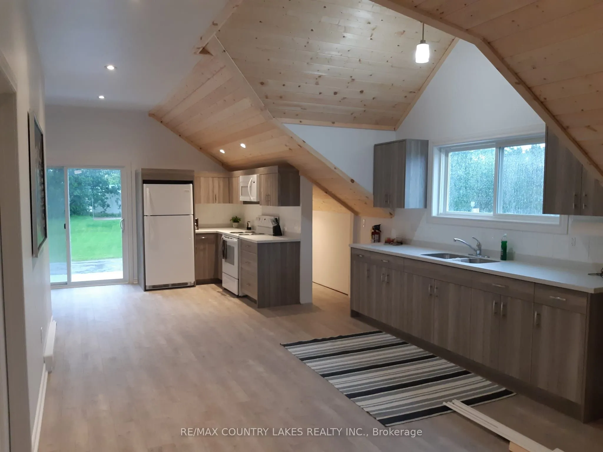 3232 Simcoe Road
