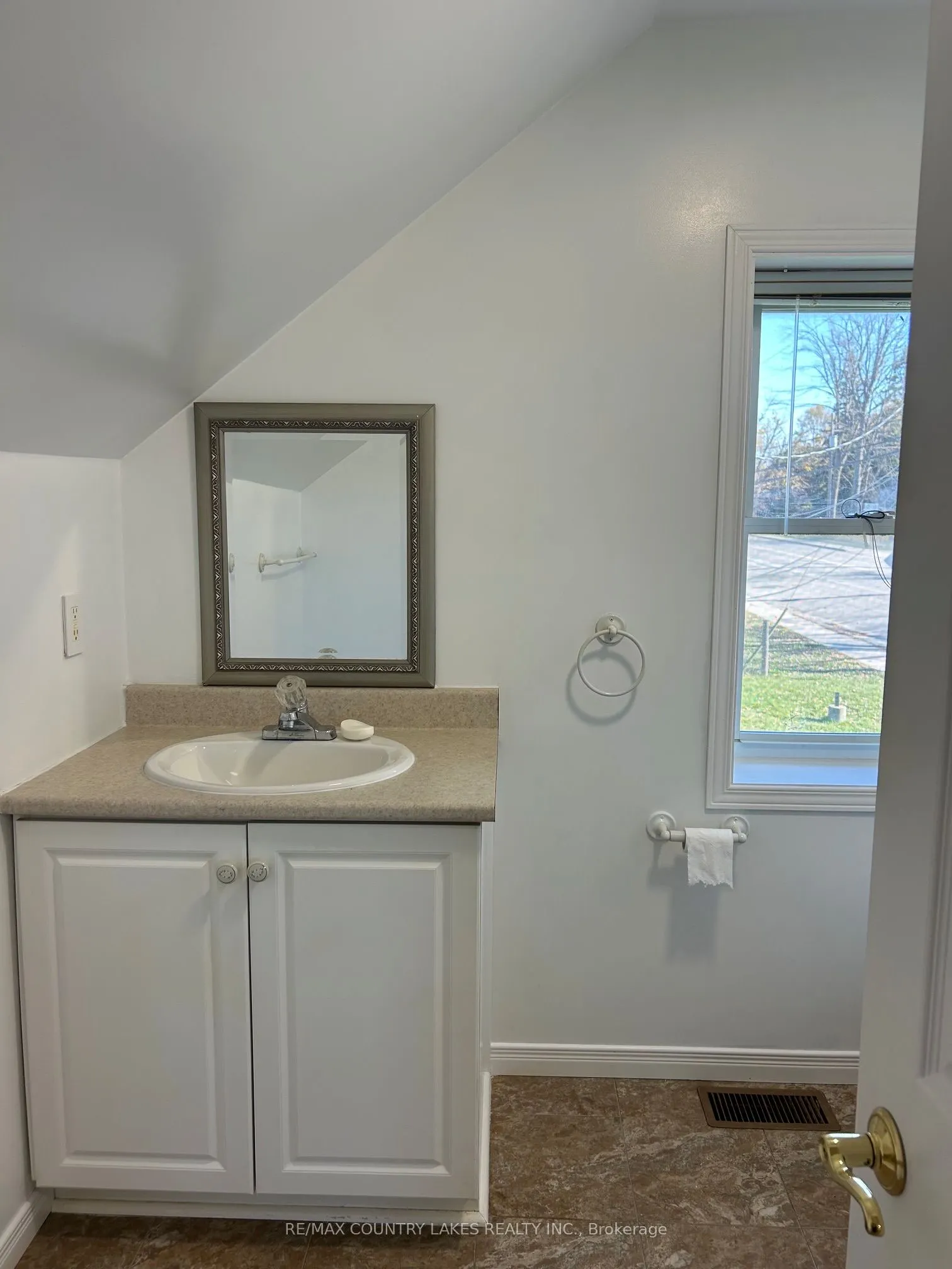 3232 Simcoe Road