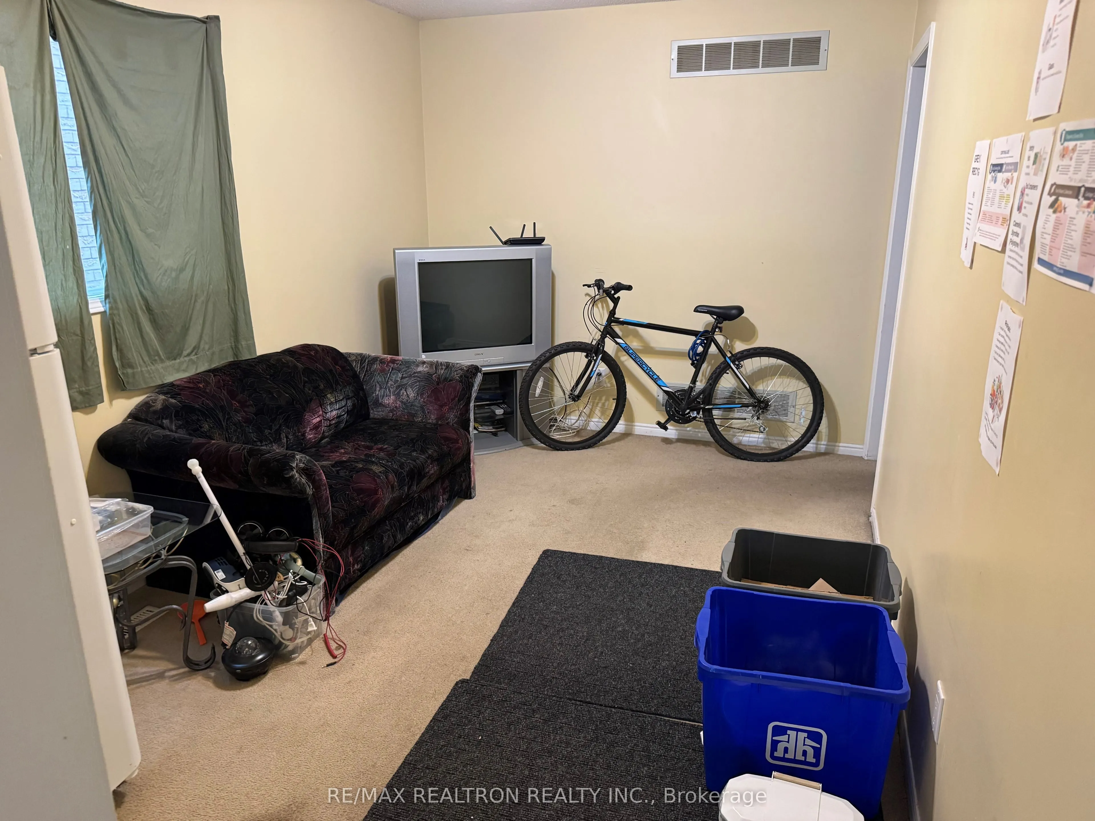 253 Hickling Trail