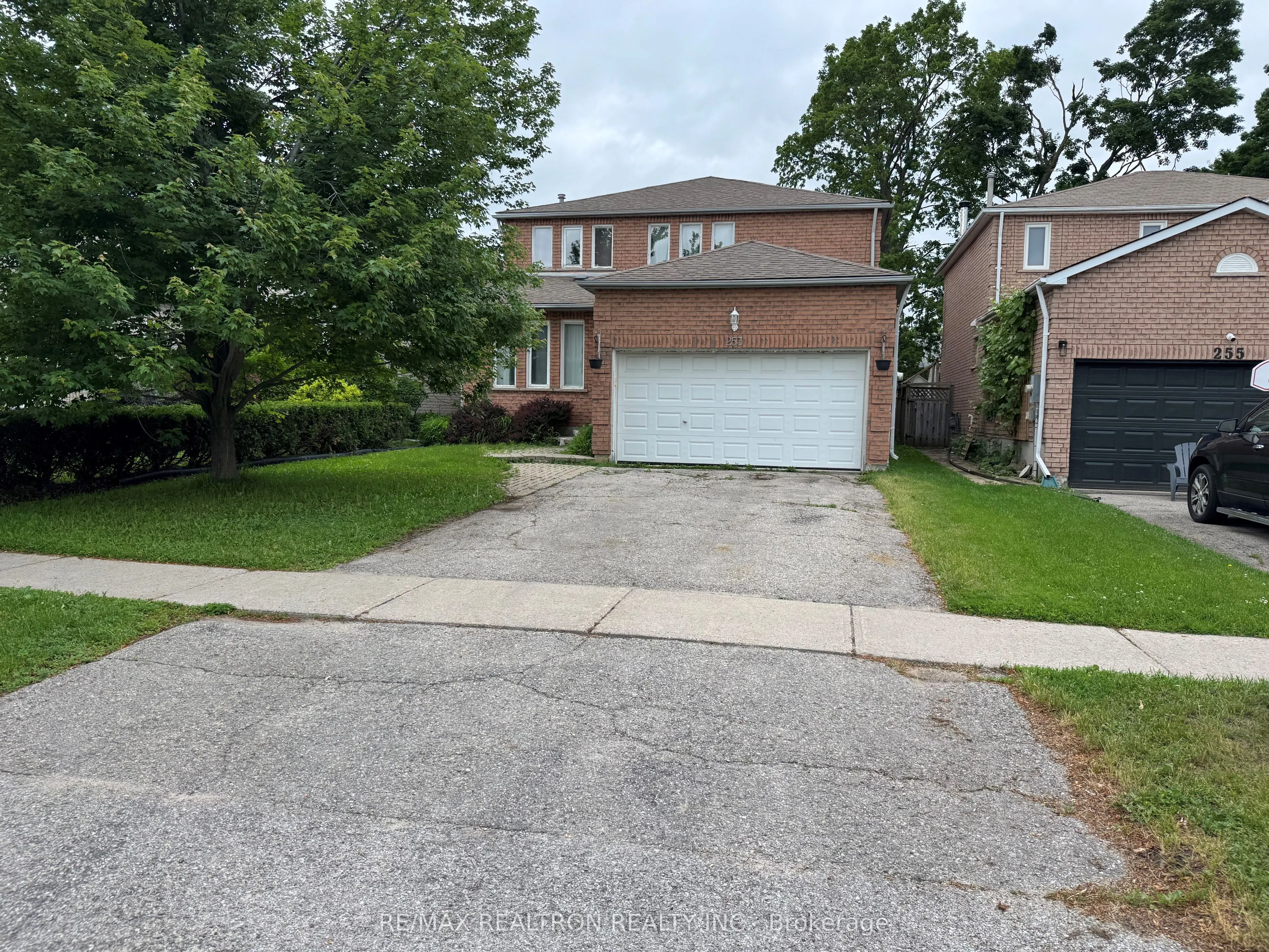 253 Hickling Trail