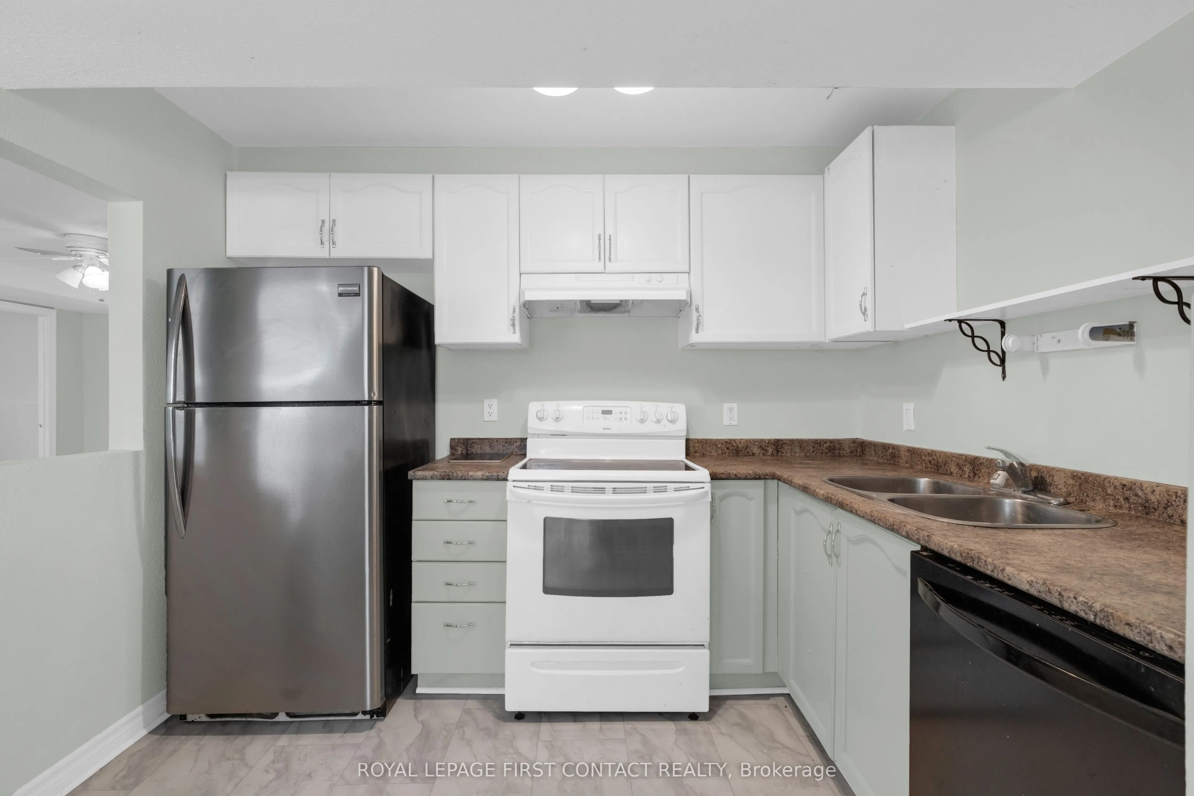 2228 Monck Road