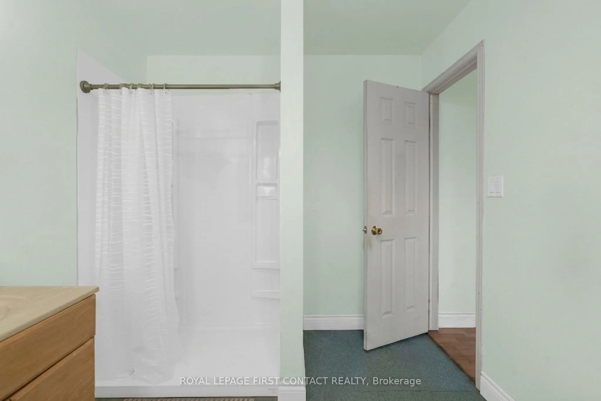 2228 Monck Road