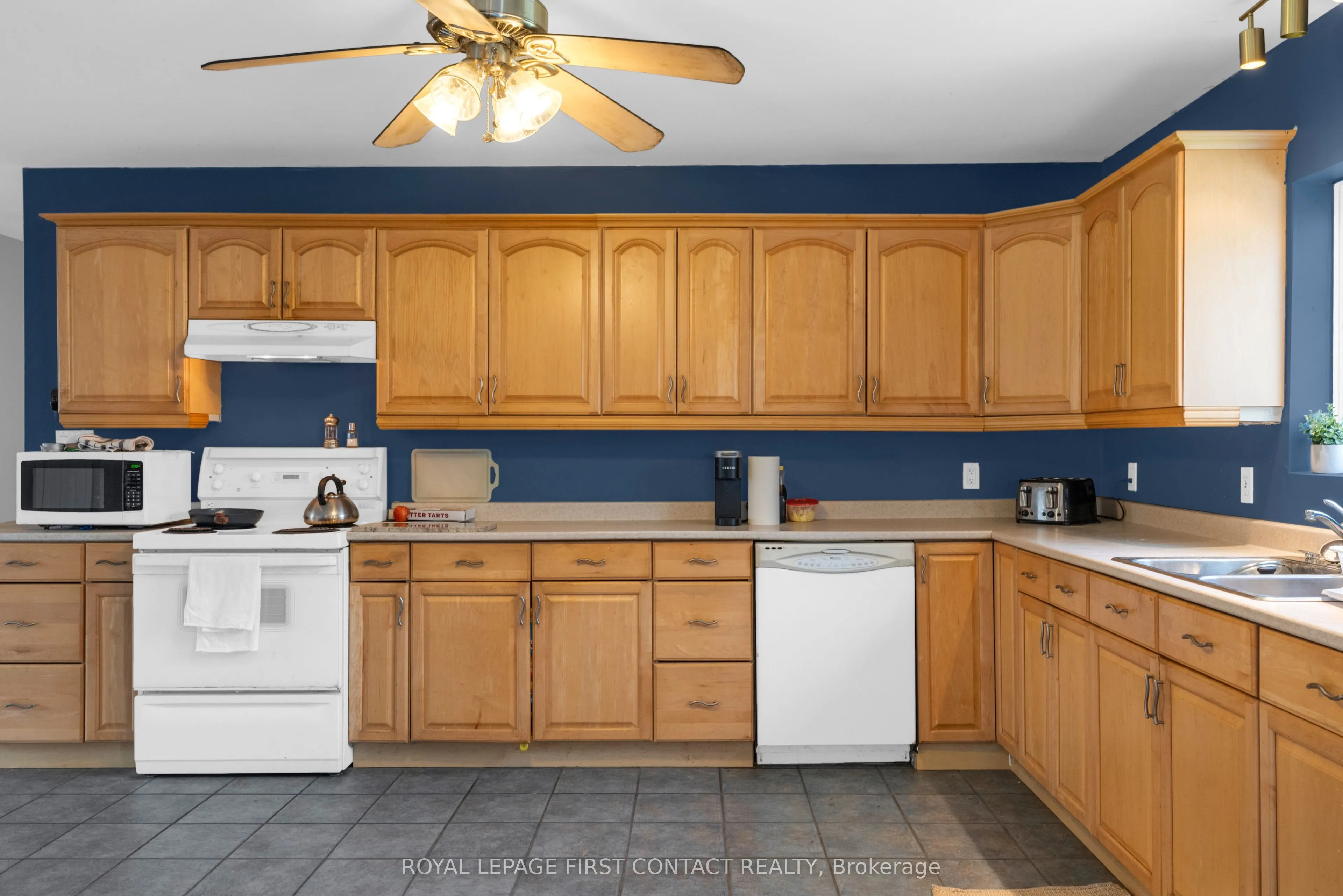 2228 Monck Road