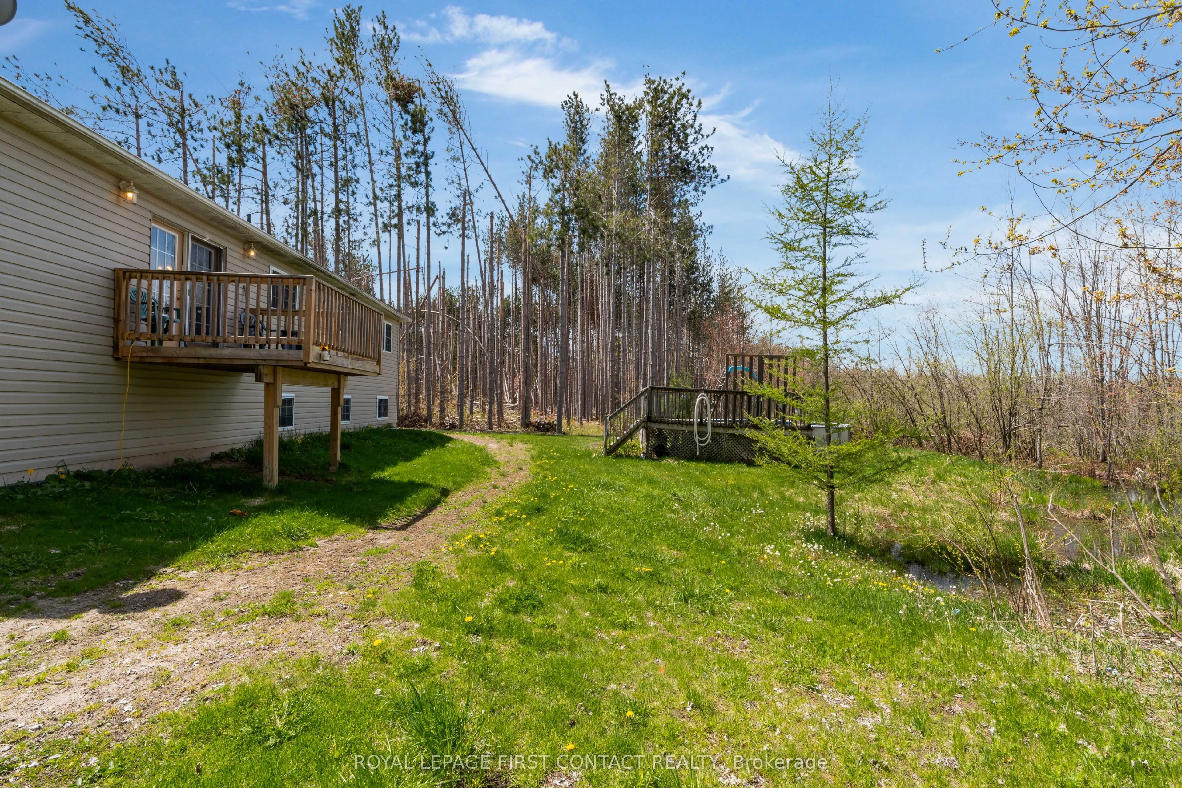 2228 Monck Road