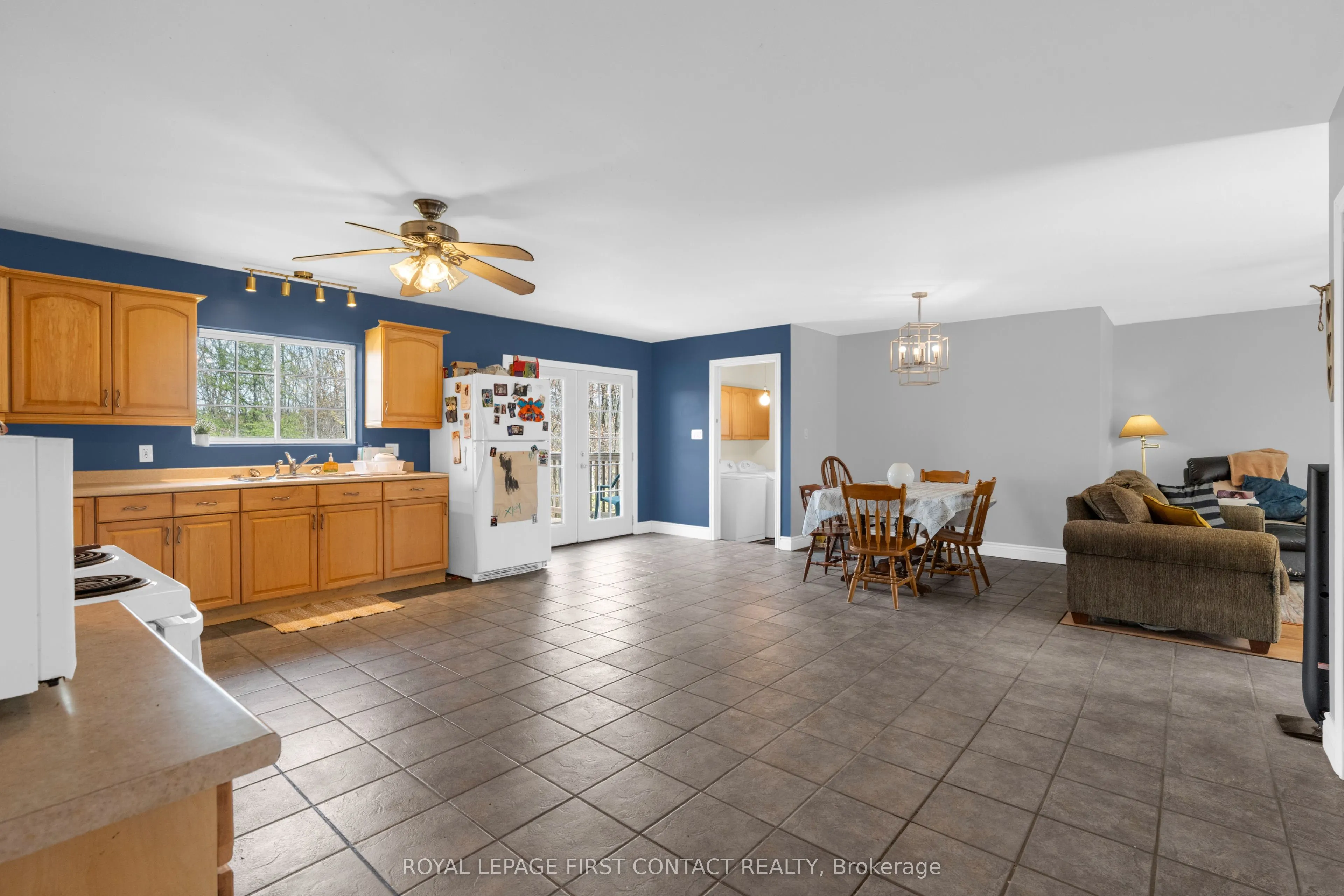 2228 Monck Road