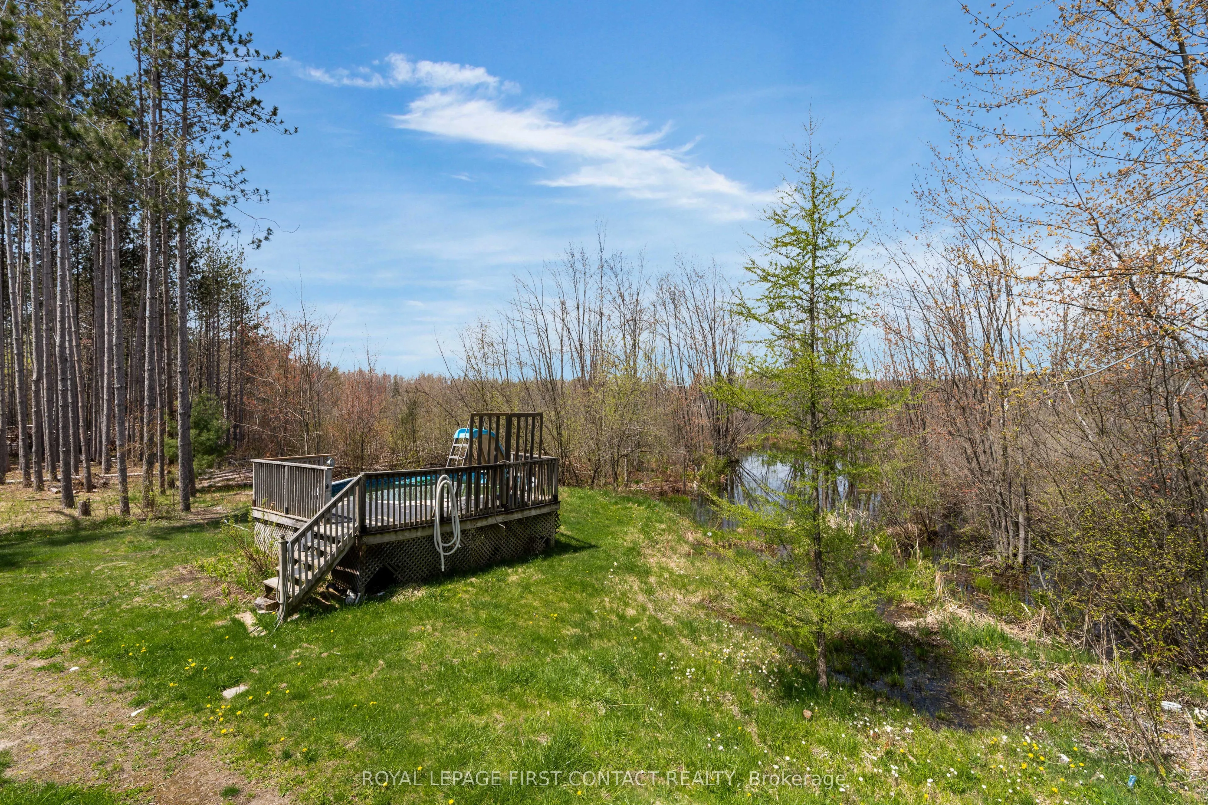 2228 Monck Road