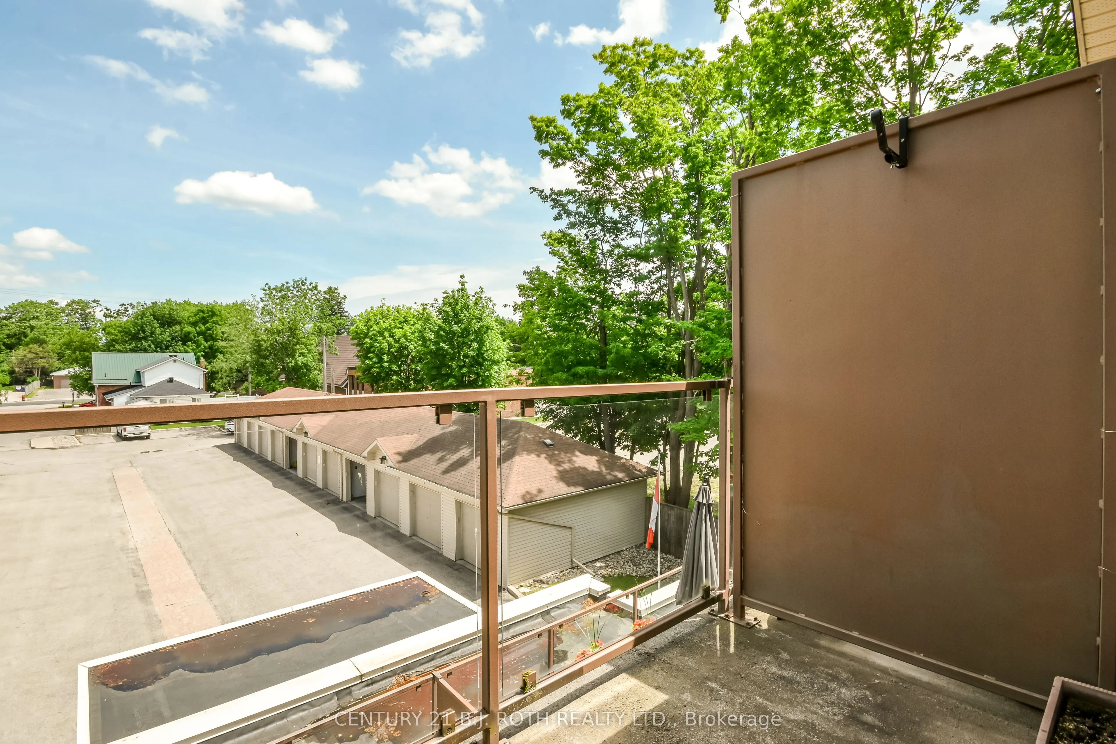 9 Westmount Drive S #Unit 302
