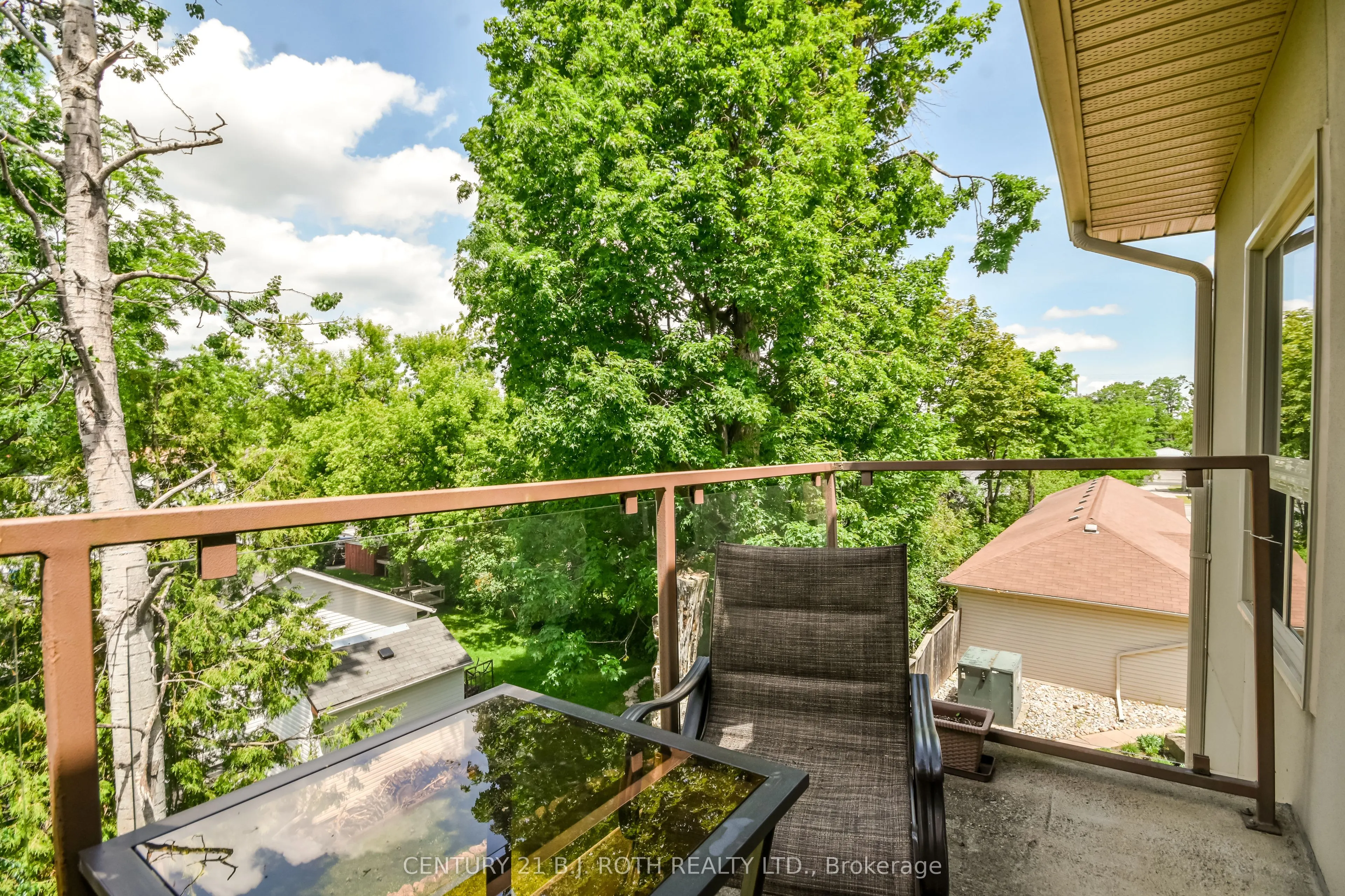 9 Westmount Drive S #Unit 302