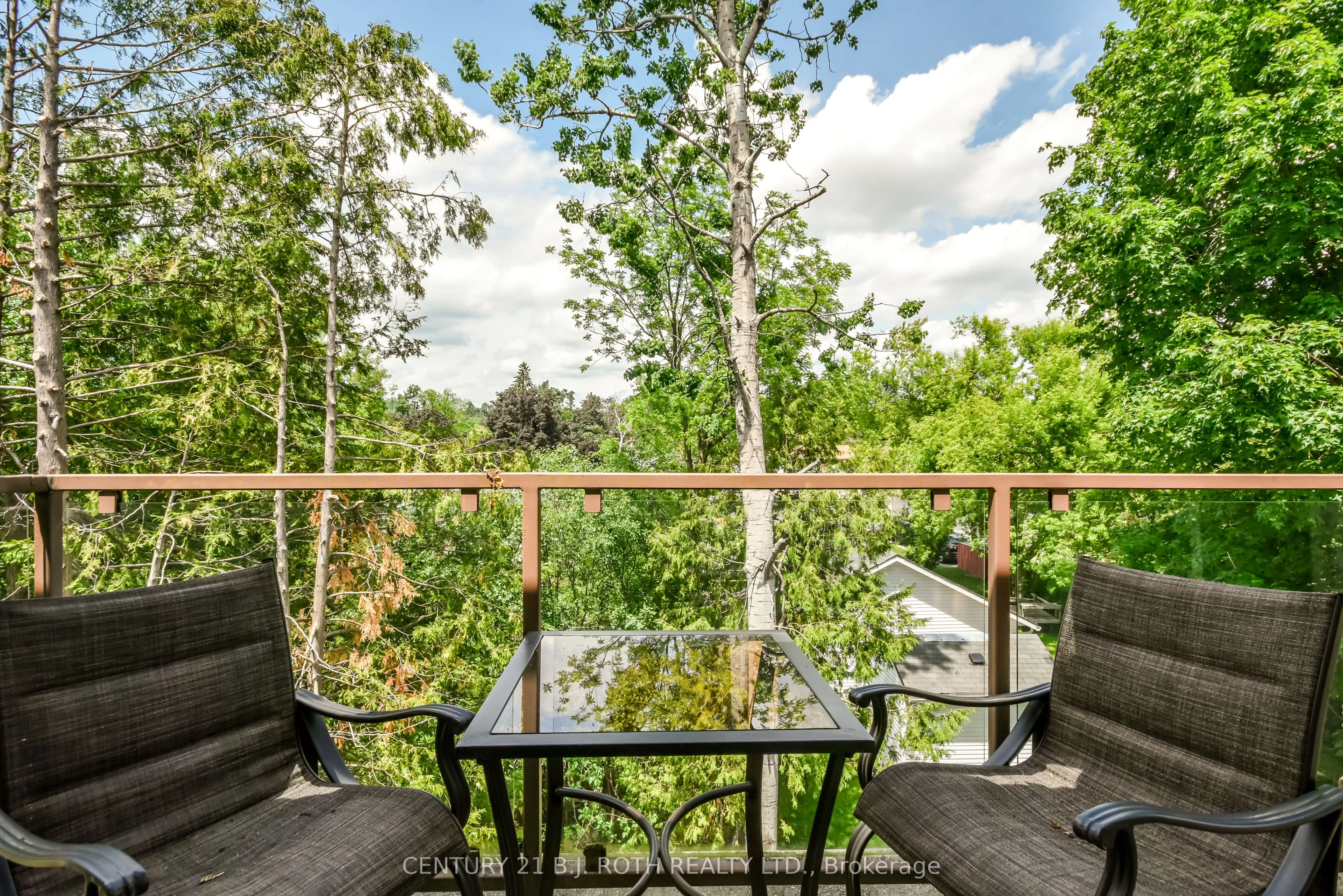 9 Westmount Drive S #Unit 302