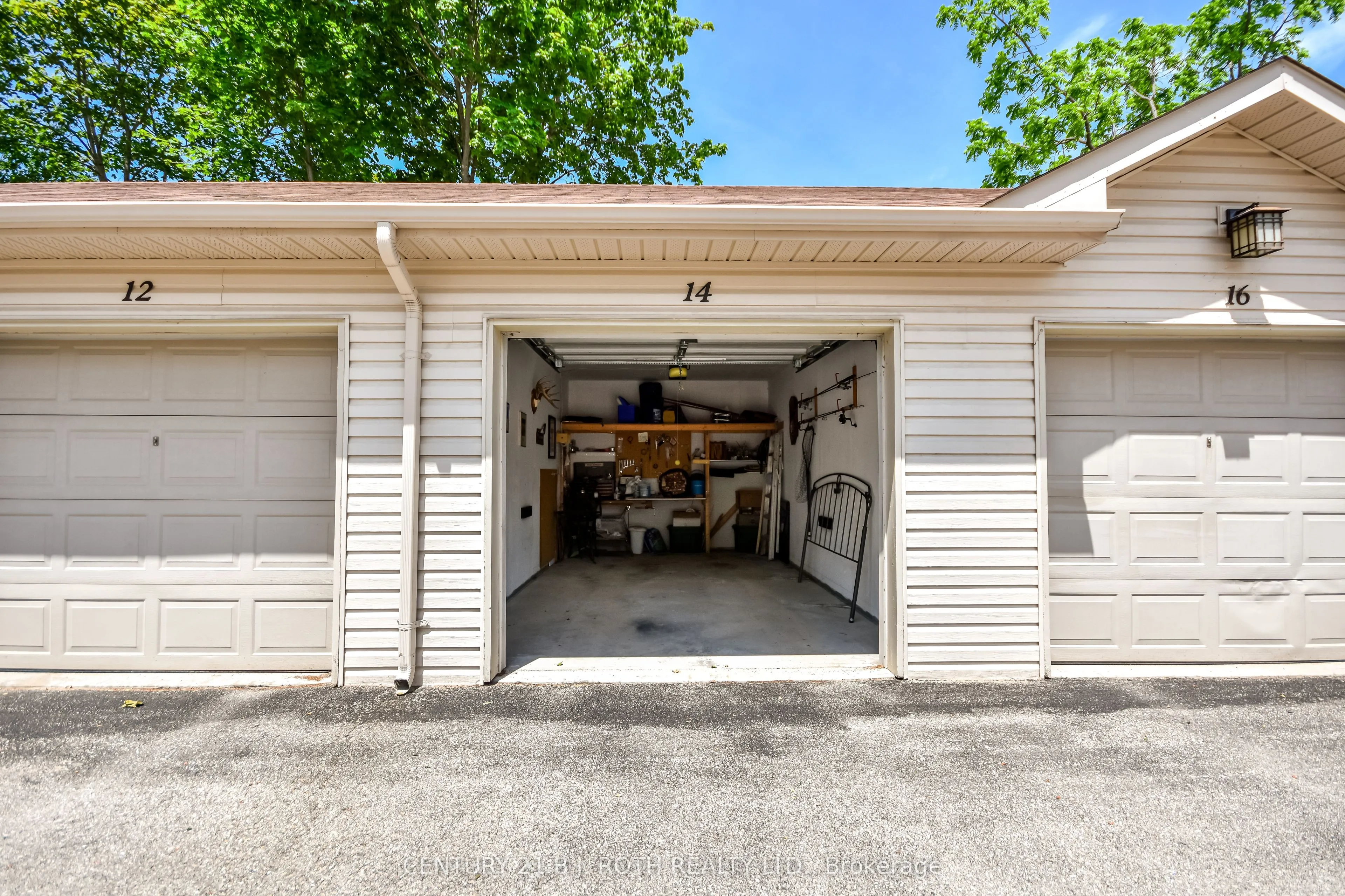 9 Westmount Drive S #Unit 302