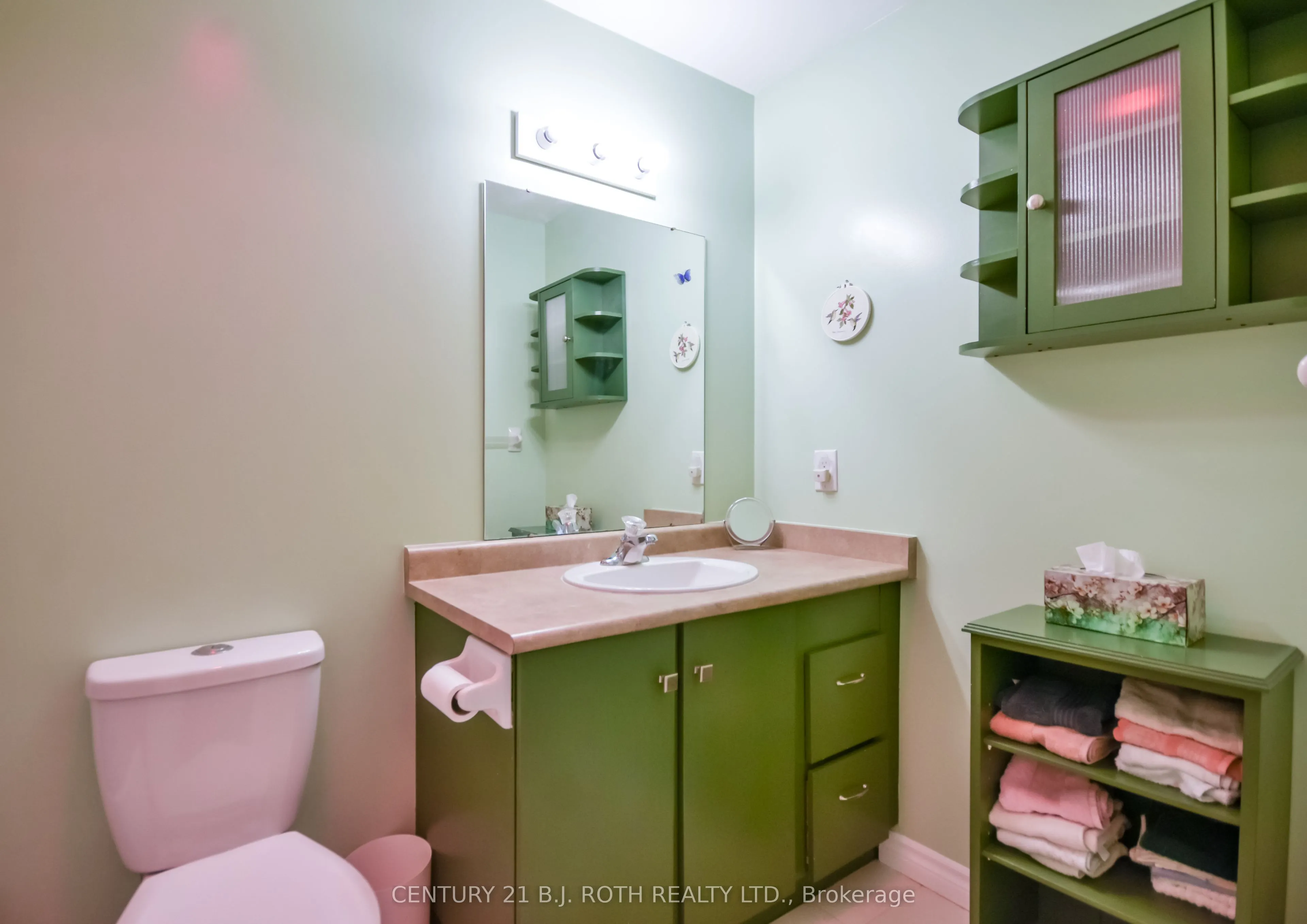 9 Westmount Drive S #Unit 302
