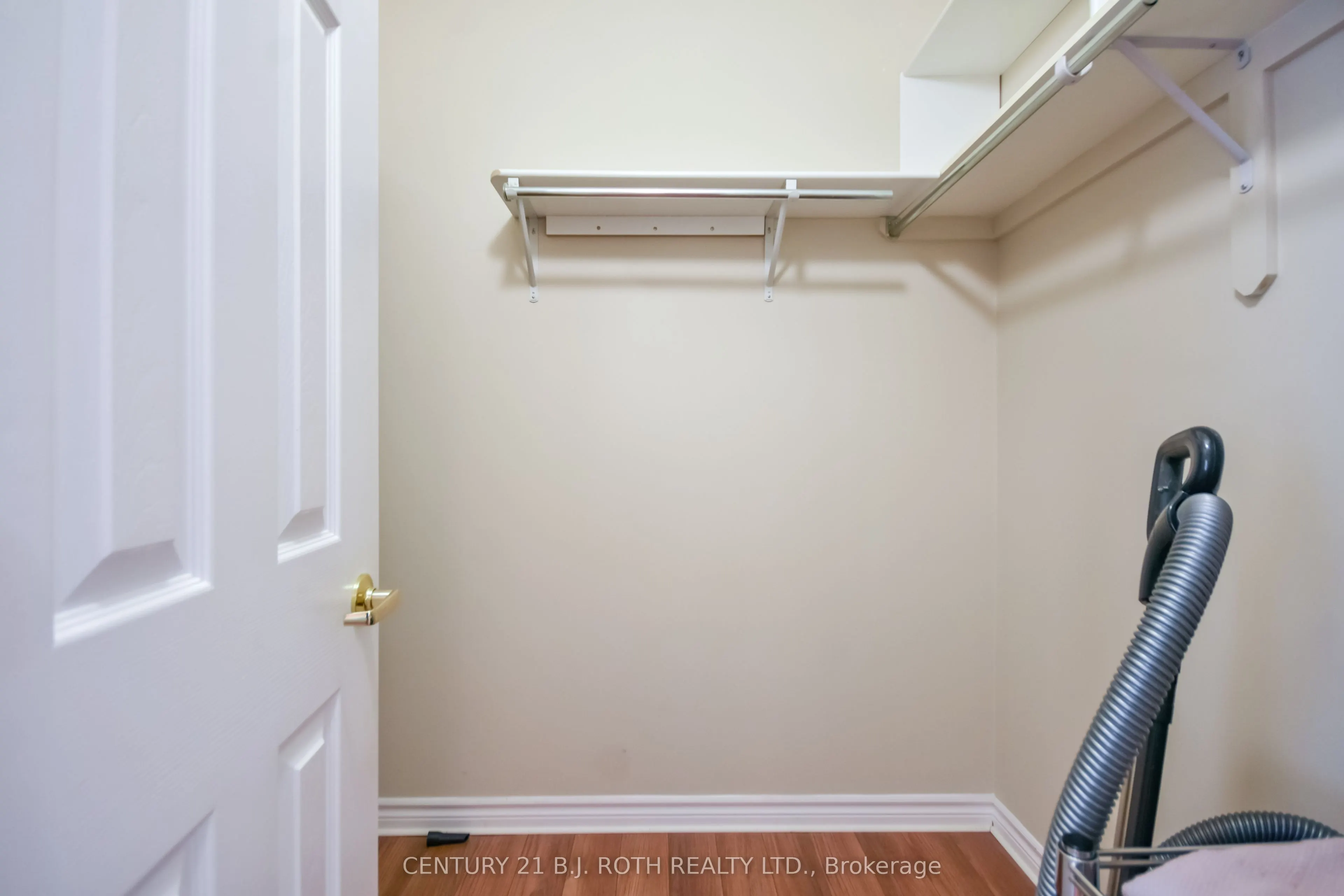 9 Westmount Drive S #Unit 302