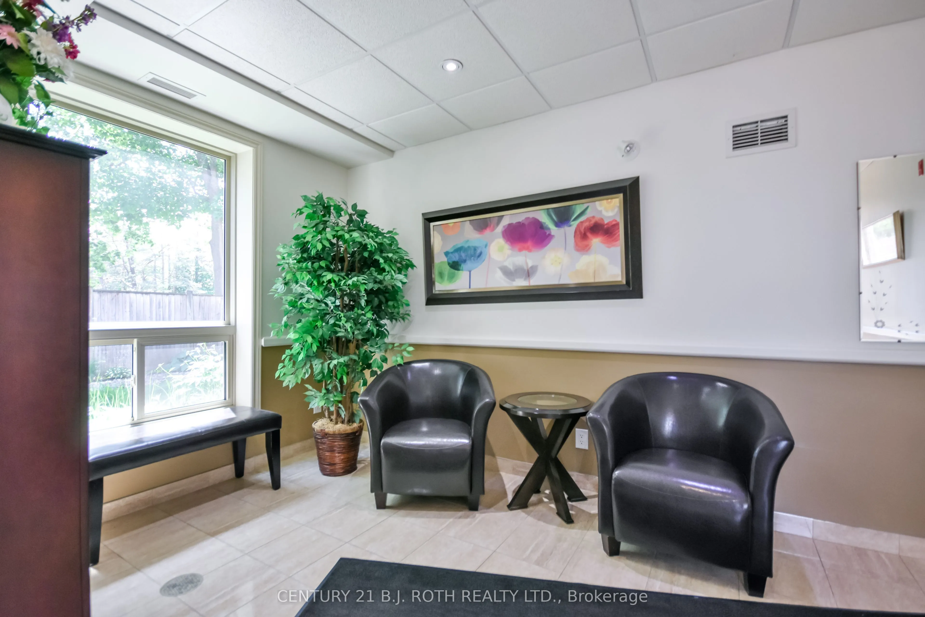 9 Westmount Drive S #Unit 302