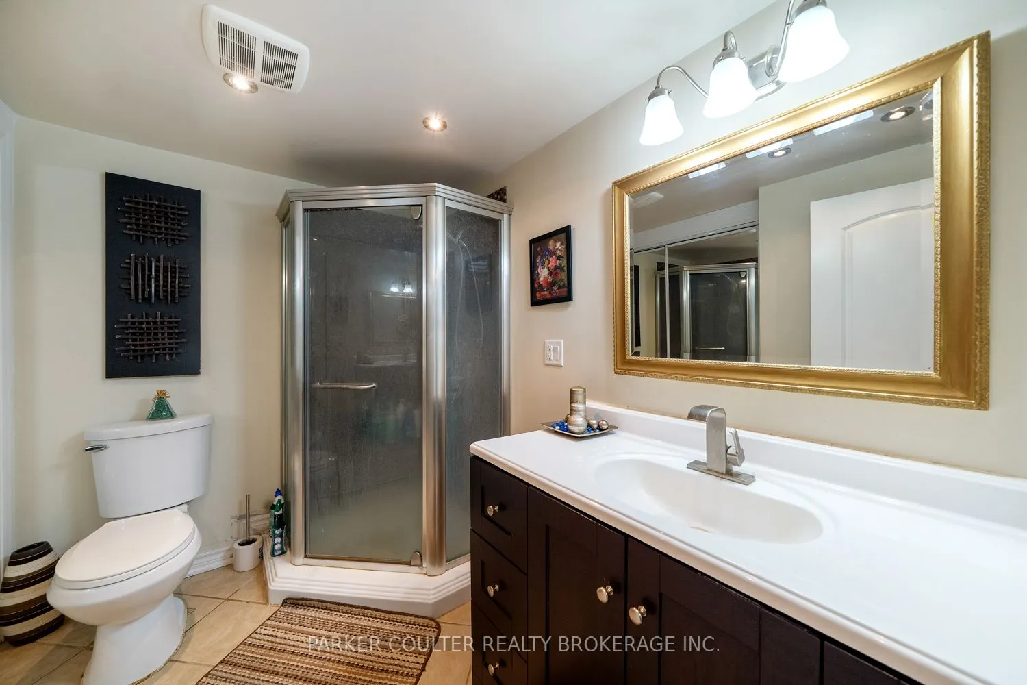23 Chaucer Crescent