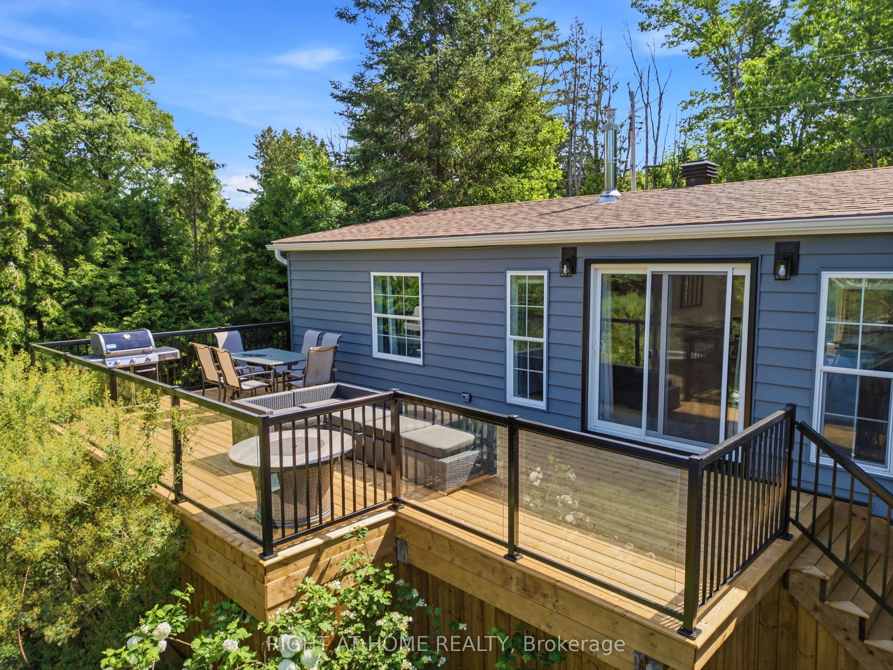 8168 Laidlaw Avenue