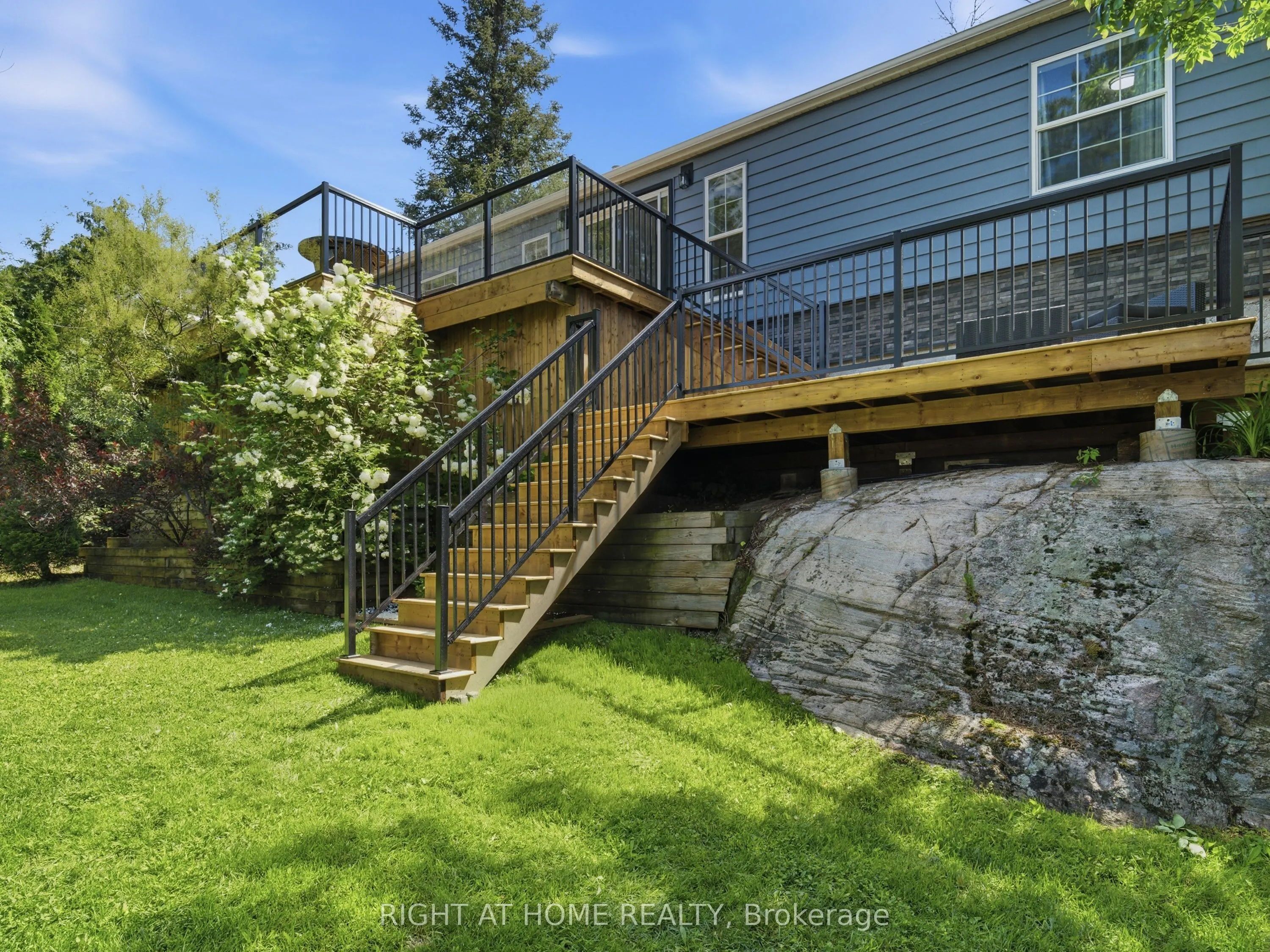 8168 Laidlaw Avenue