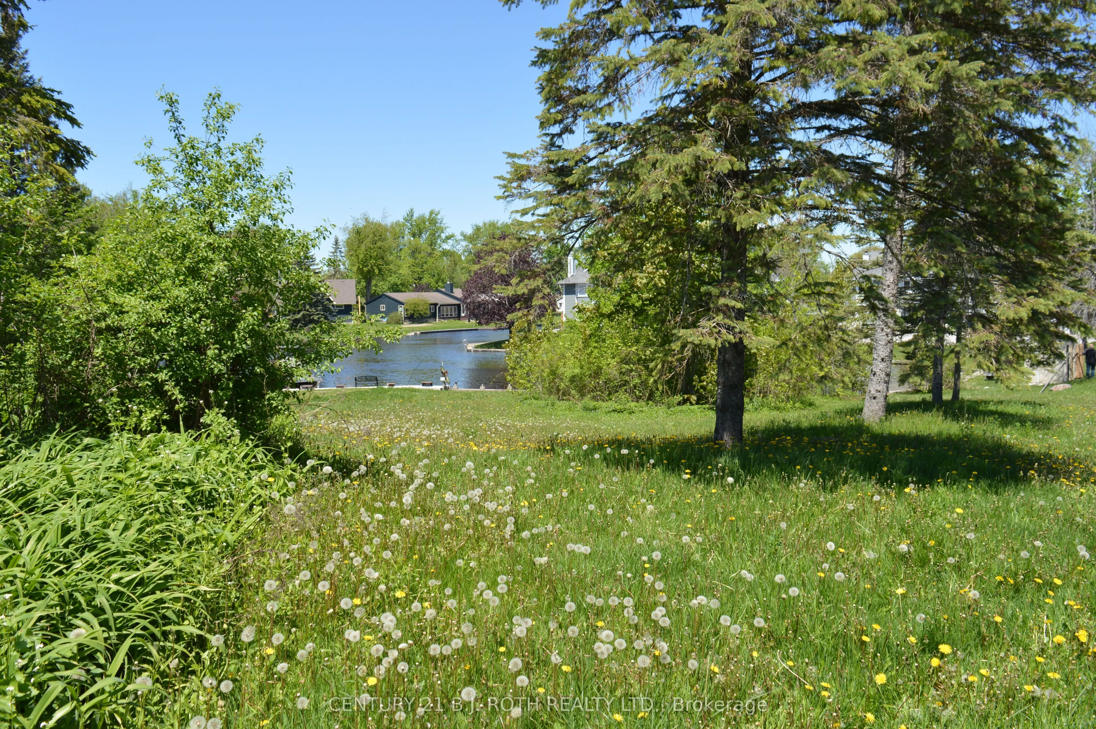 86 Simcoe Road
